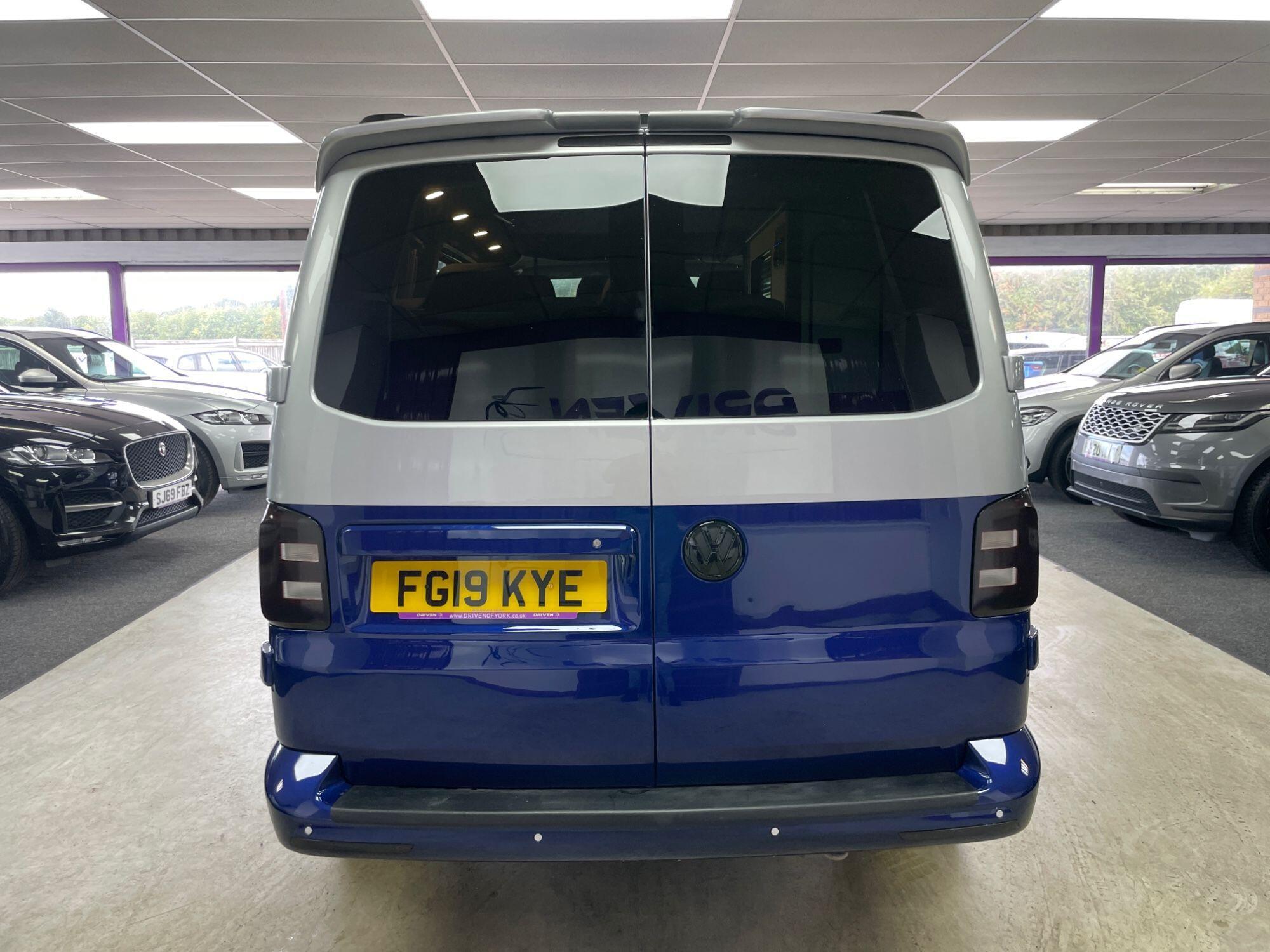 Volkswagen Transporter - Image 30