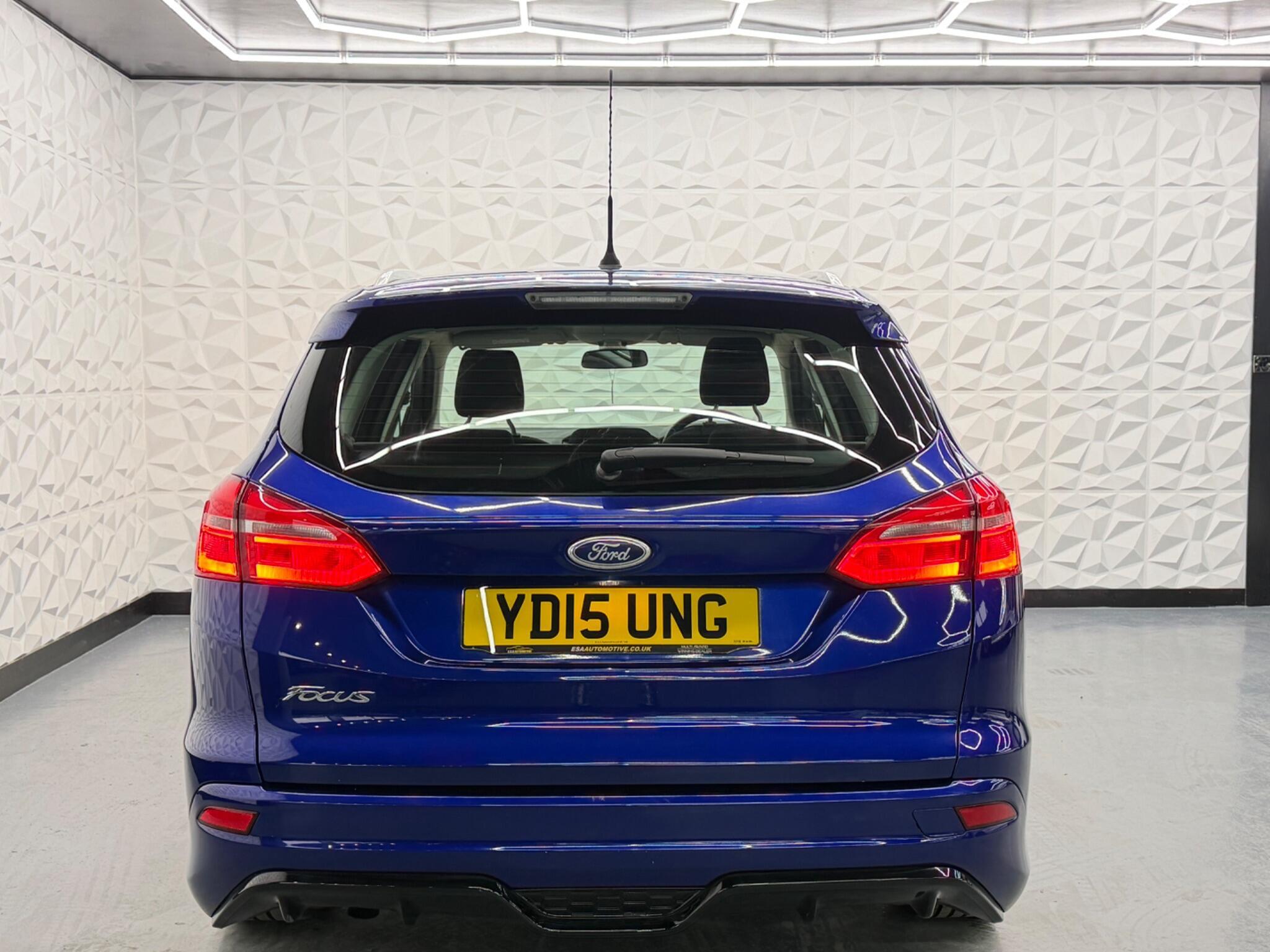 Ford Focus - Image 9