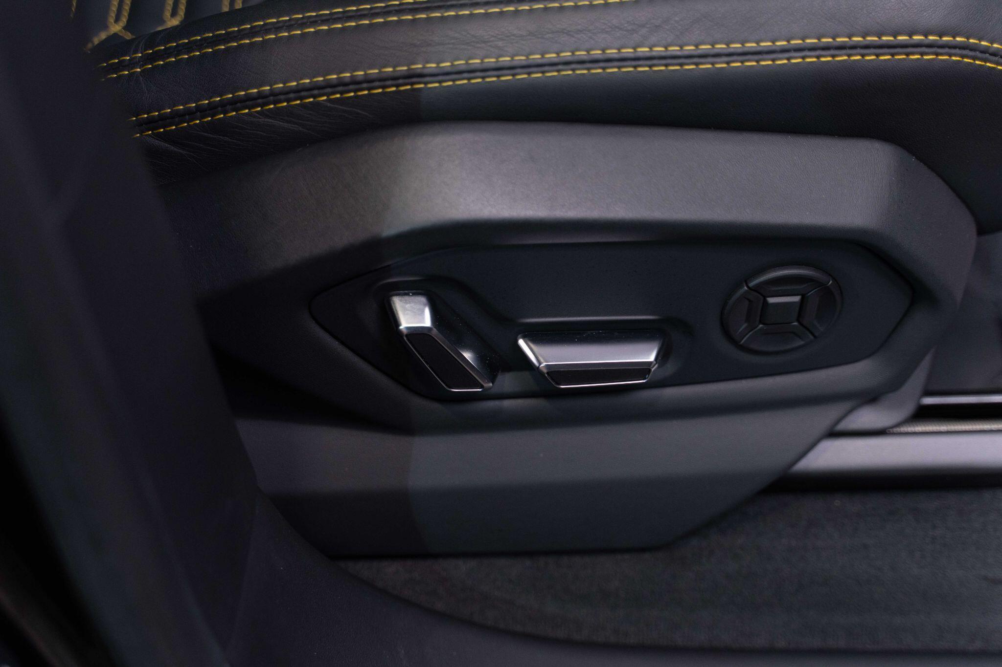 Lamborghini Urus - Image 17