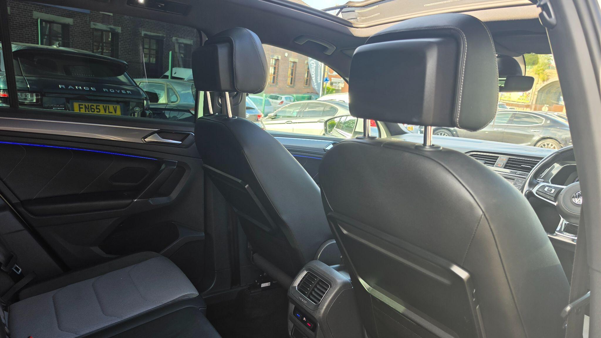 Volkswagen Tiguan - Image 19