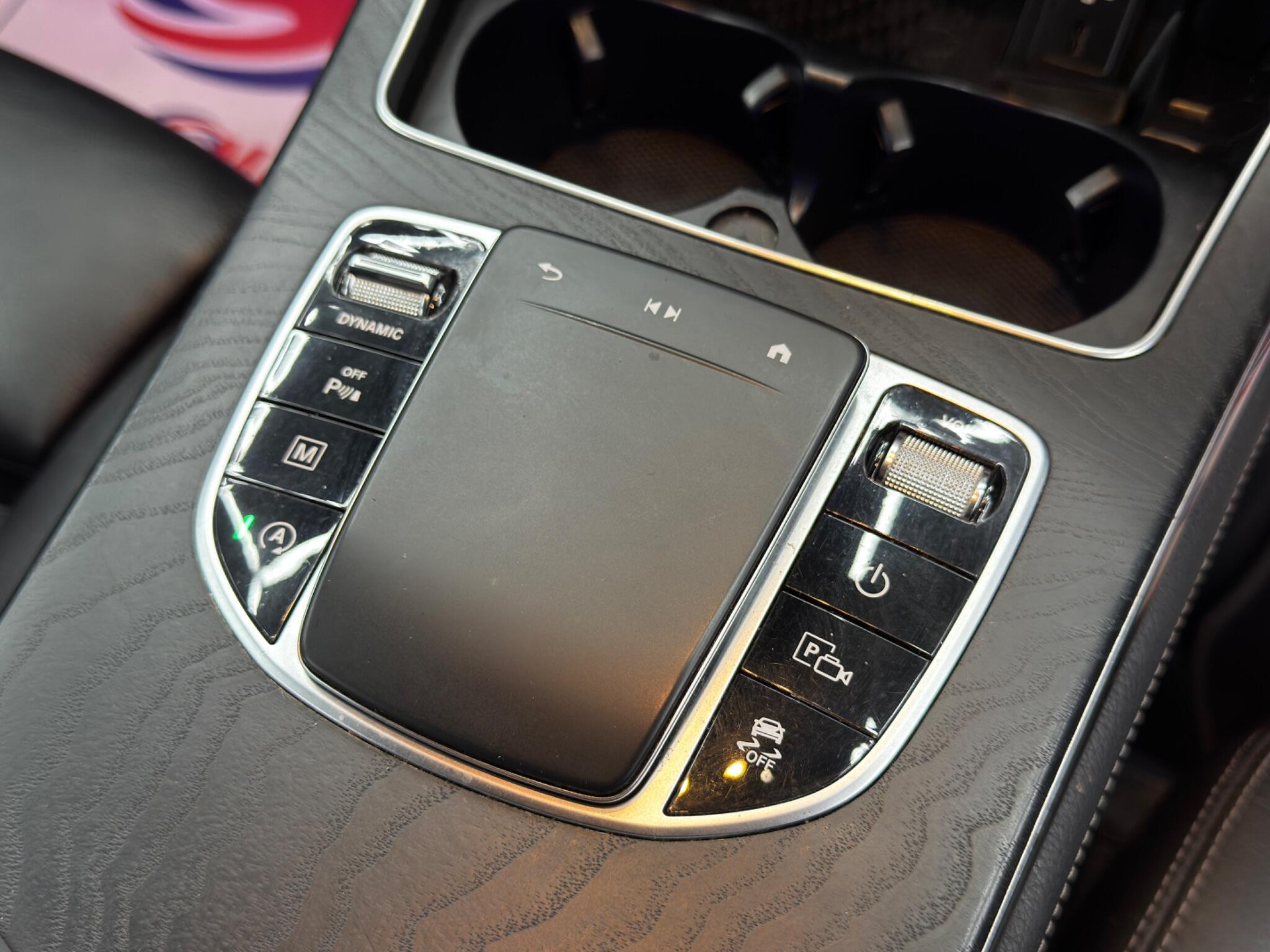 Mercedes GLC - Image 27