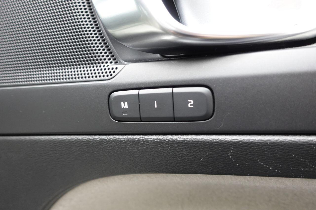 Volvo XC40 - Image 20