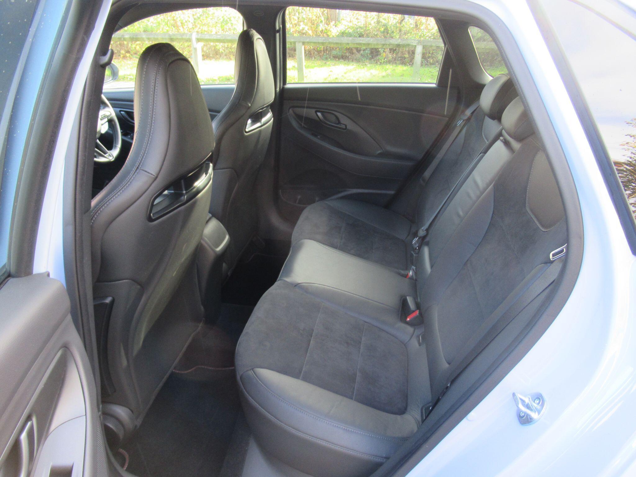 Hyundai i30 - Image 19