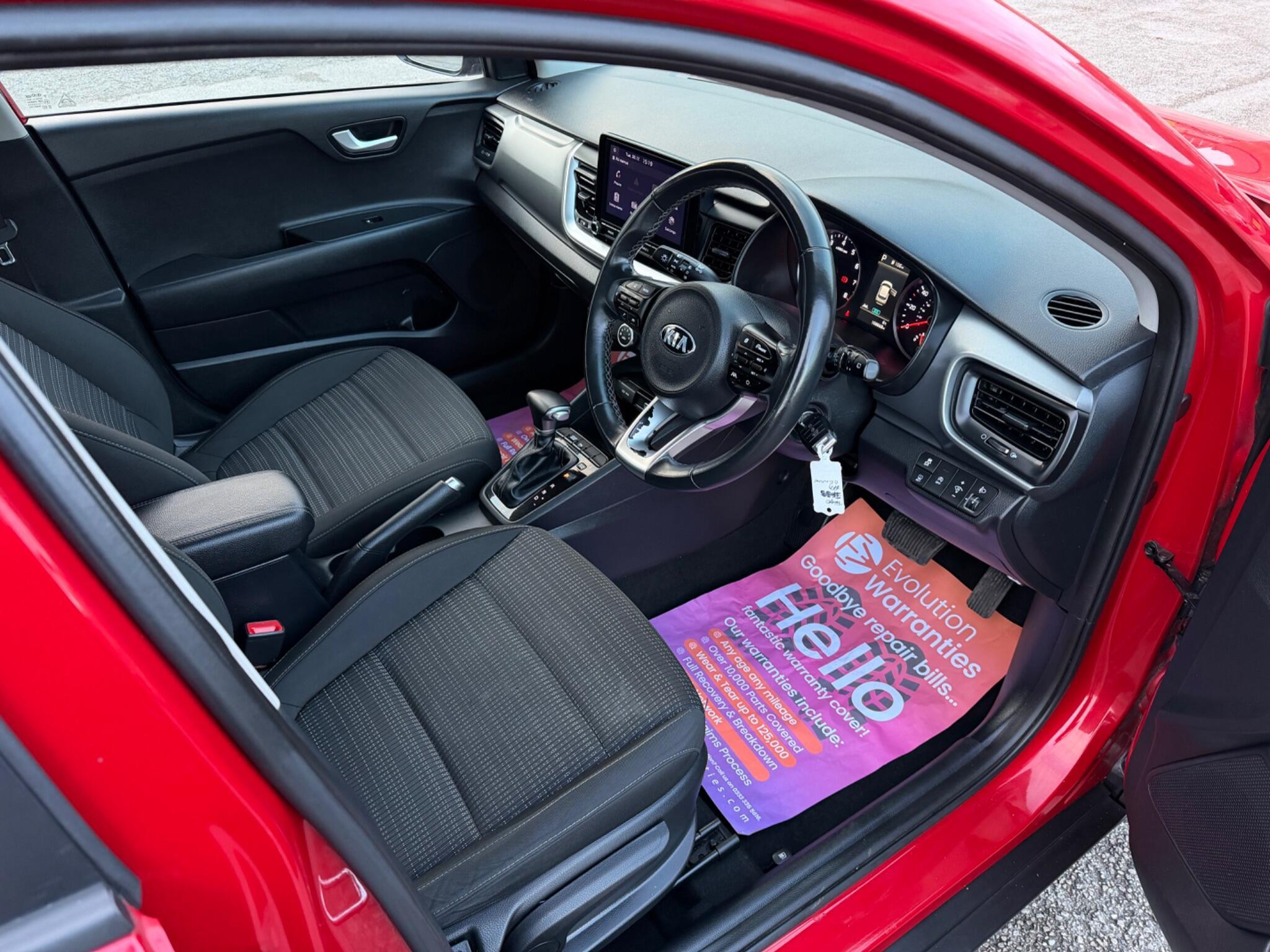 Kia Stonic - Image 40