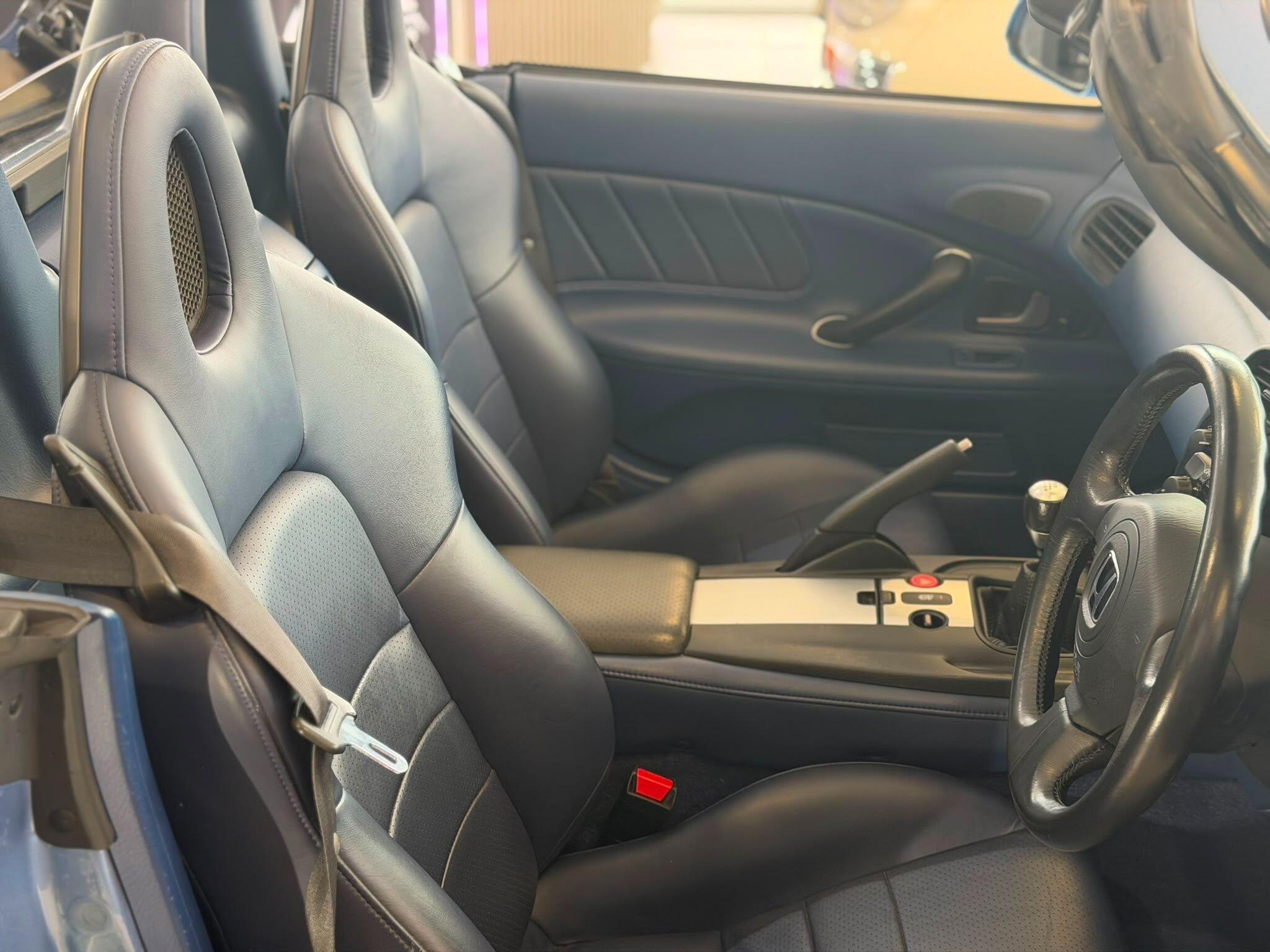 Honda S2000 - Image 17