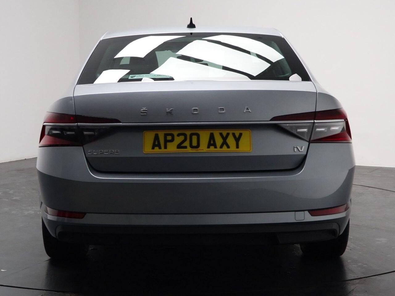 Skoda Superb - Image 14