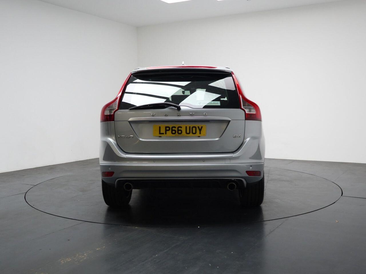 Volvo XC60 - Image 11