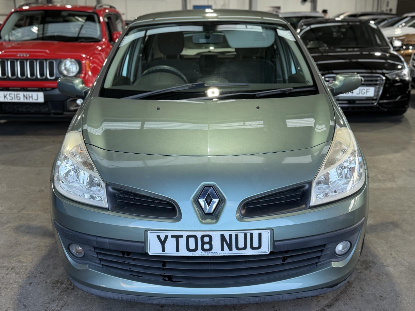 Renault Clio - Image 2
