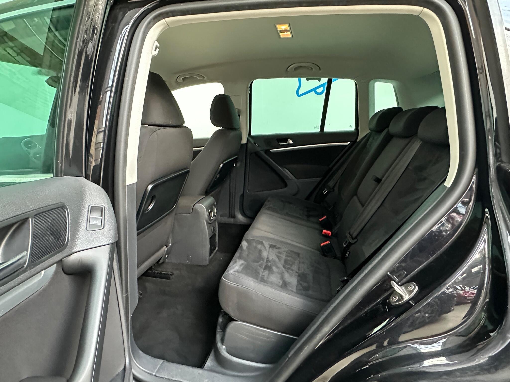 Volkswagen Tiguan - Image 11