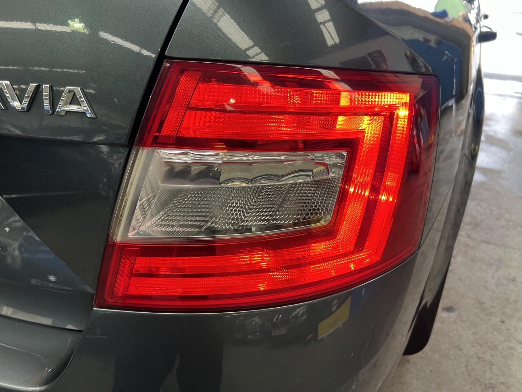 Skoda Octavia - Image 15