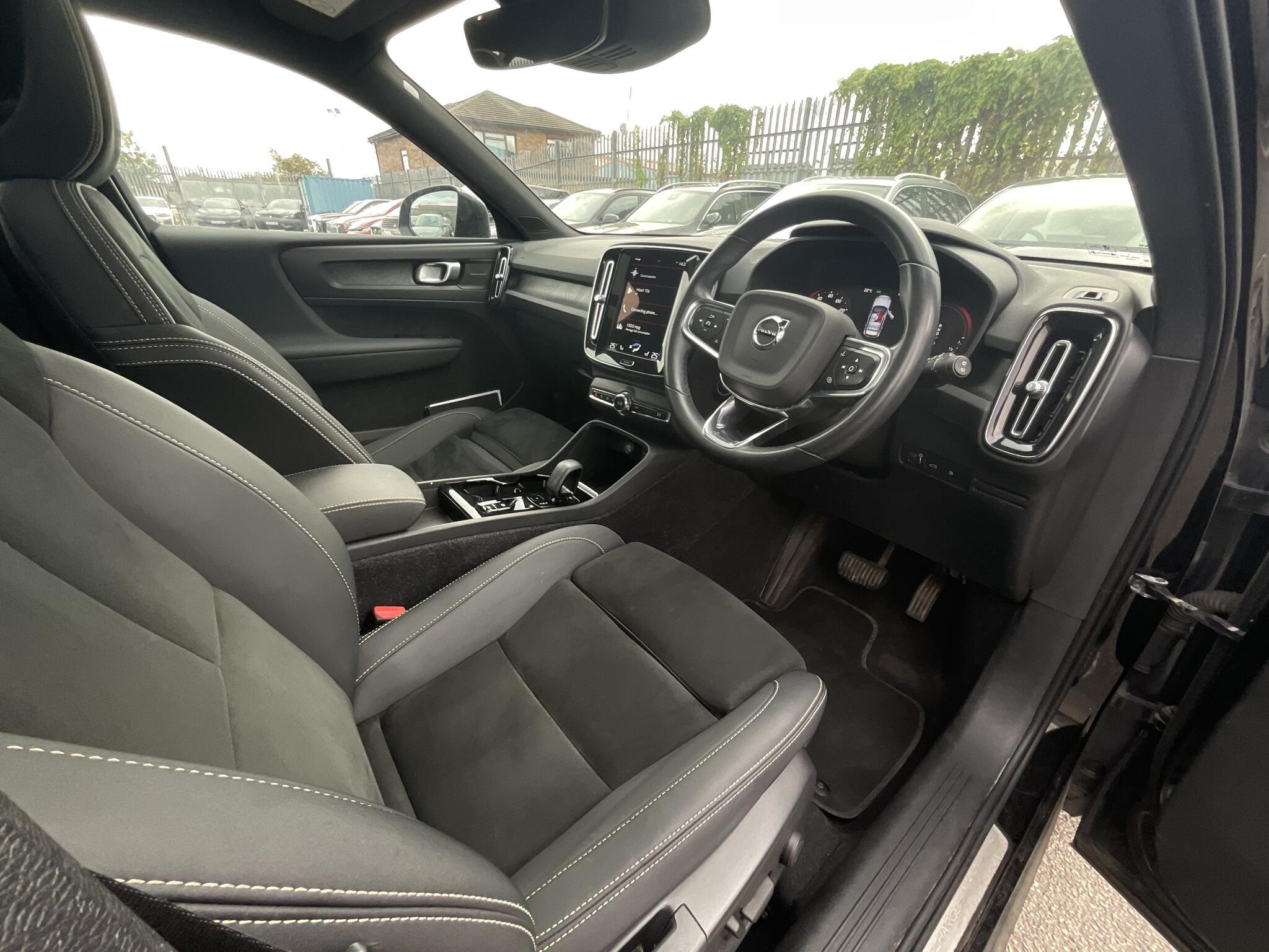 Volvo XC40 - Image 8