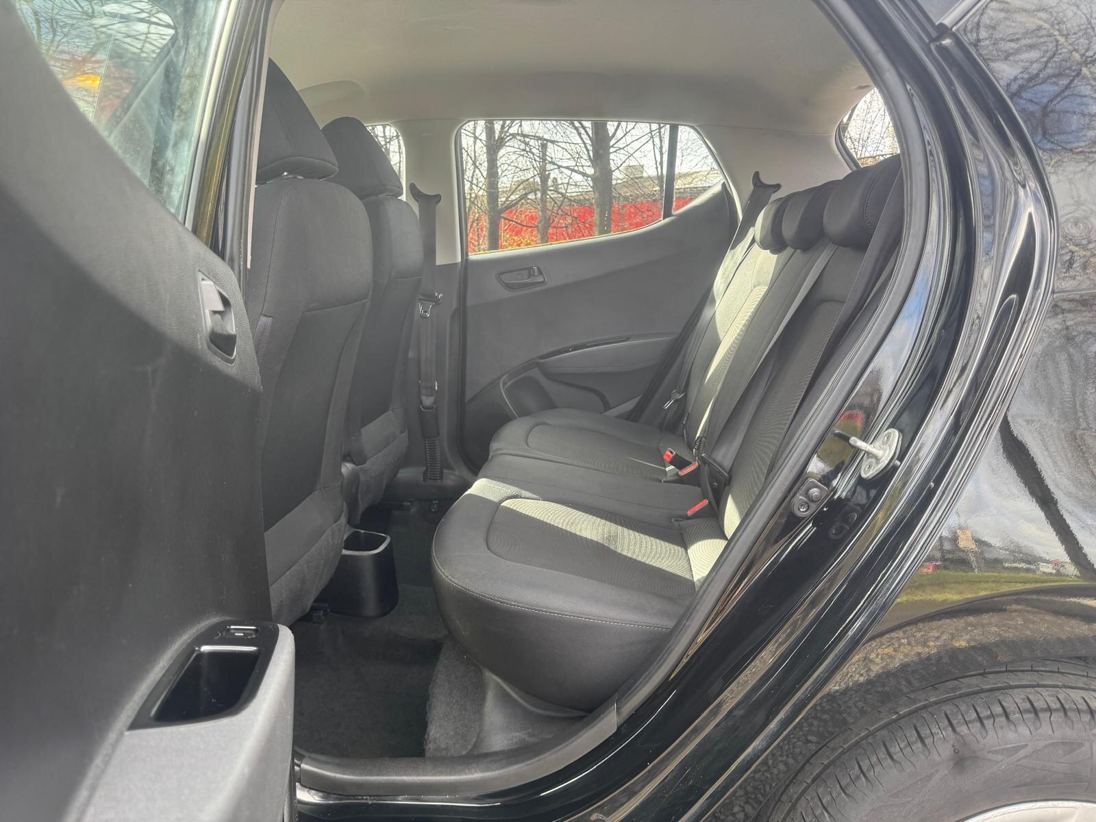 Hyundai i10 - Image 27