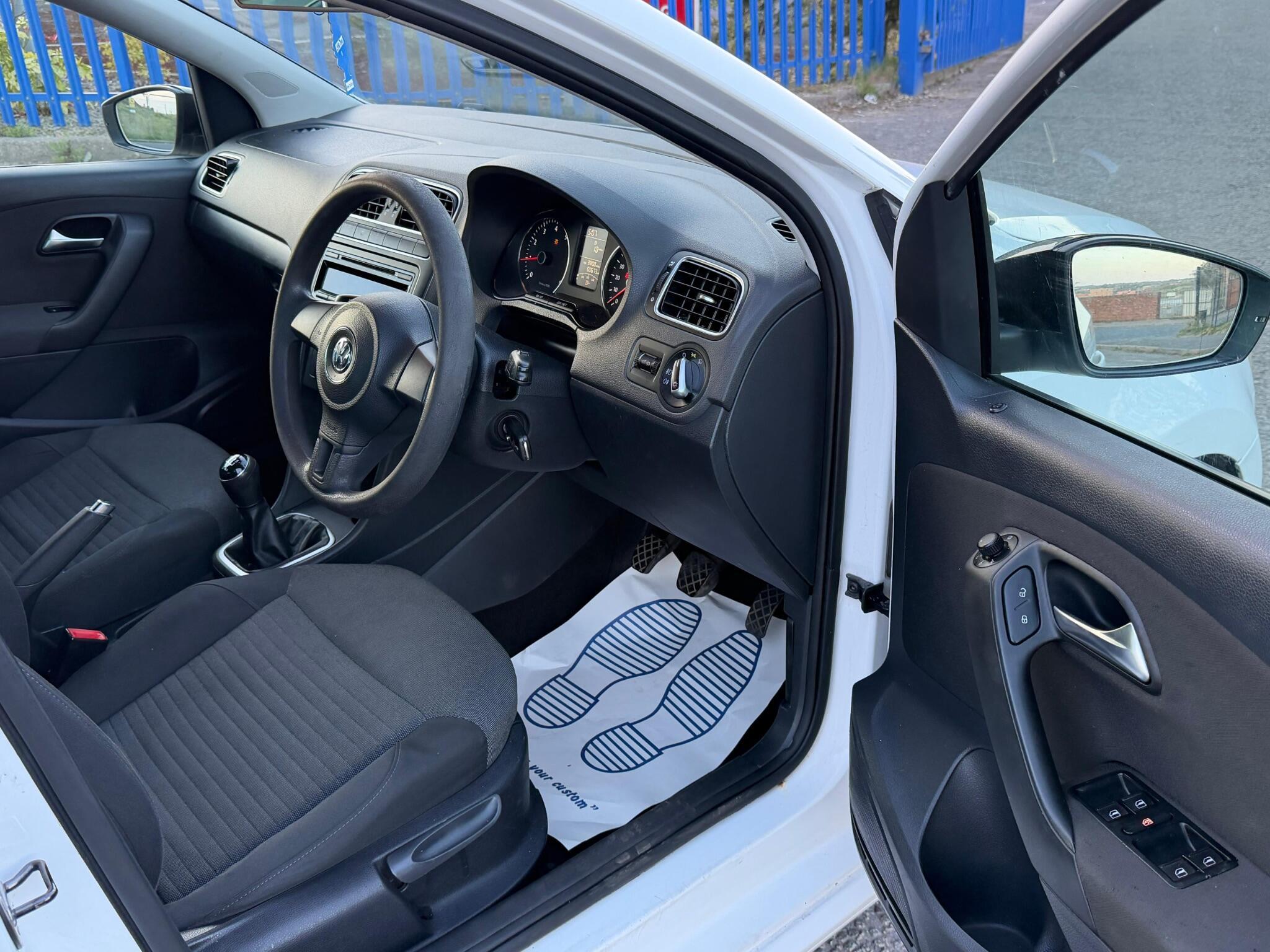 Volkswagen Polo - Image 30