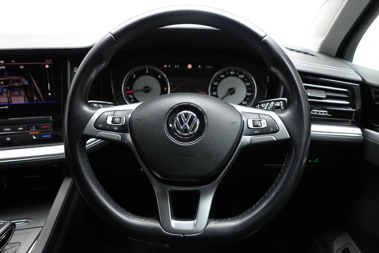 Volkswagen Touareg - Image 45