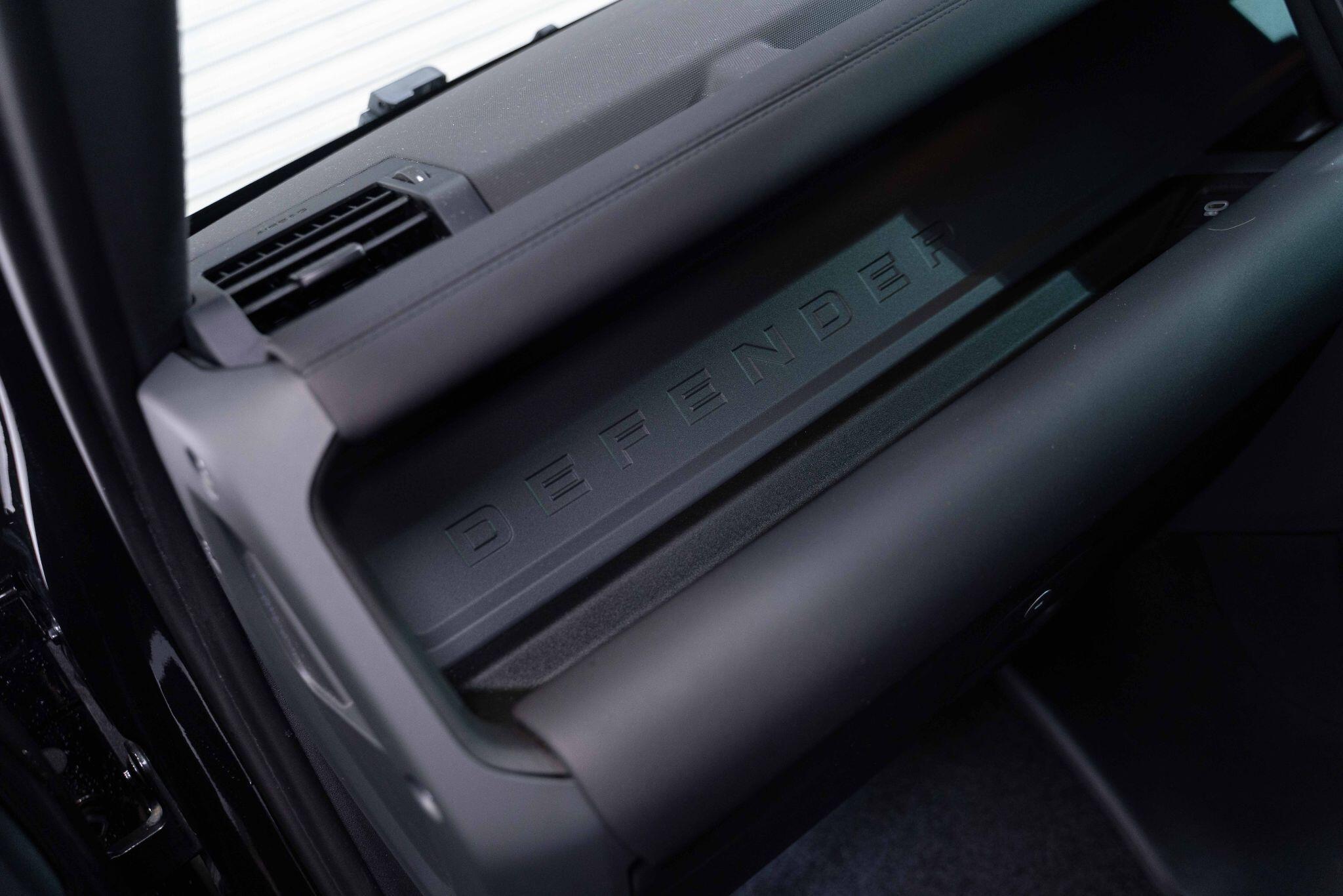 Land Rover Defender 110 - Image 42