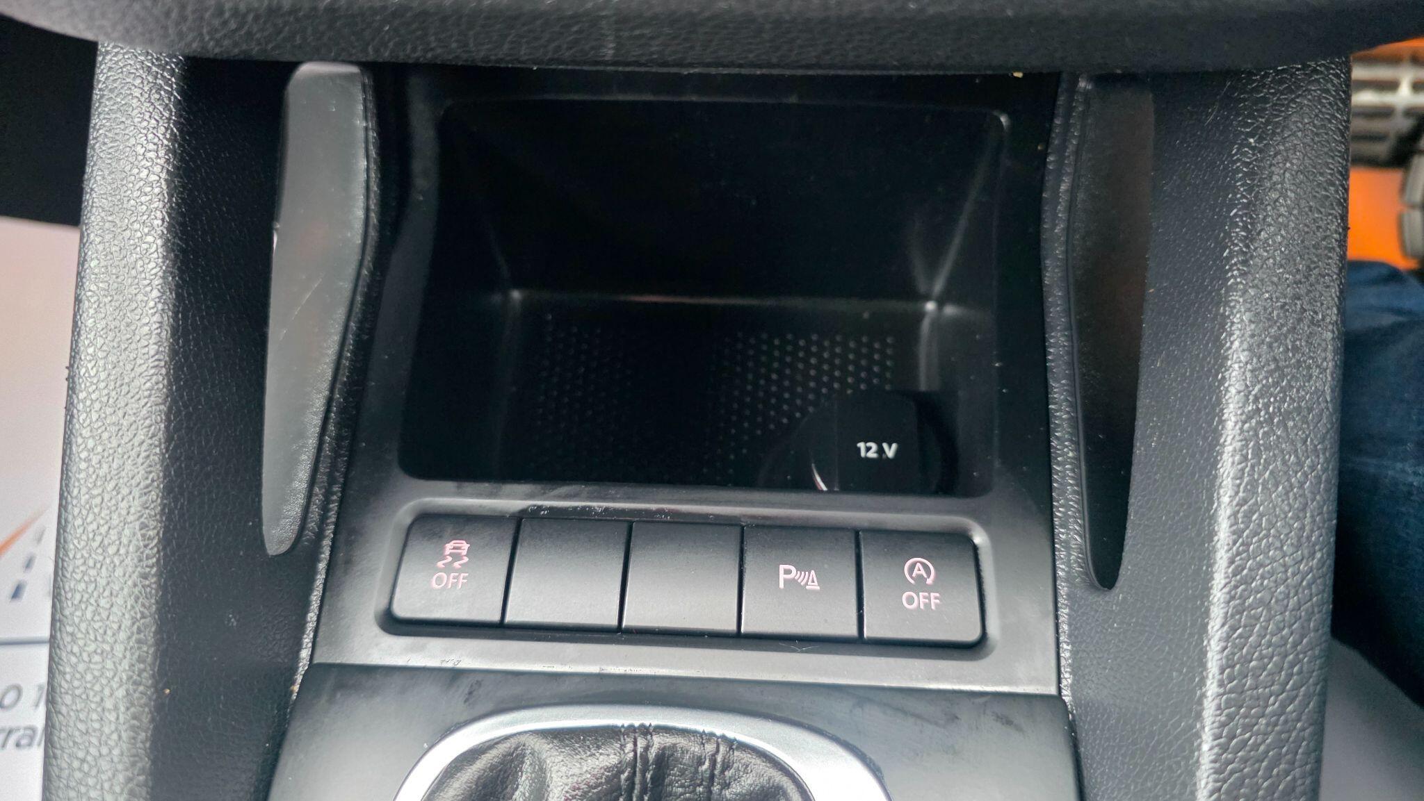 Volkswagen Scirocco - Image 30