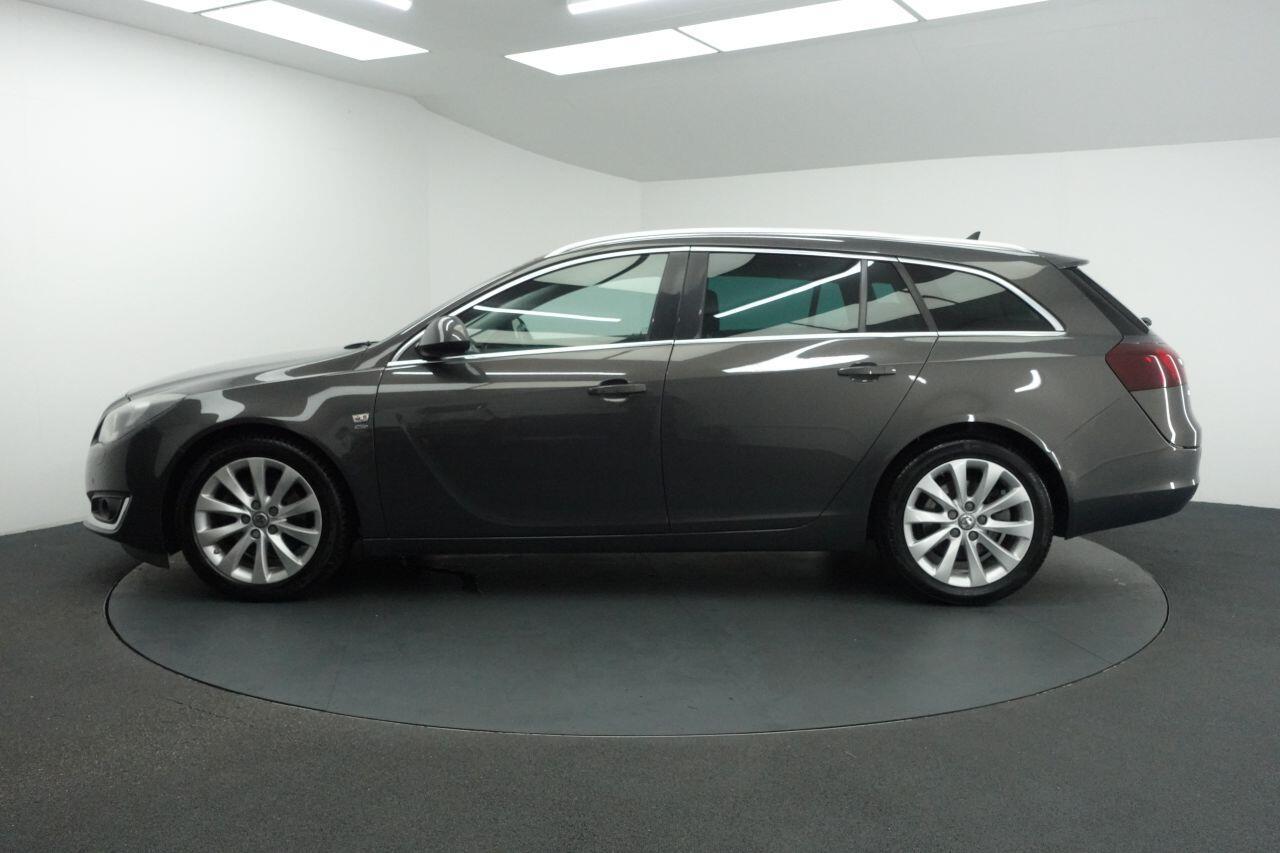 Vauxhall Insignia - Image 9