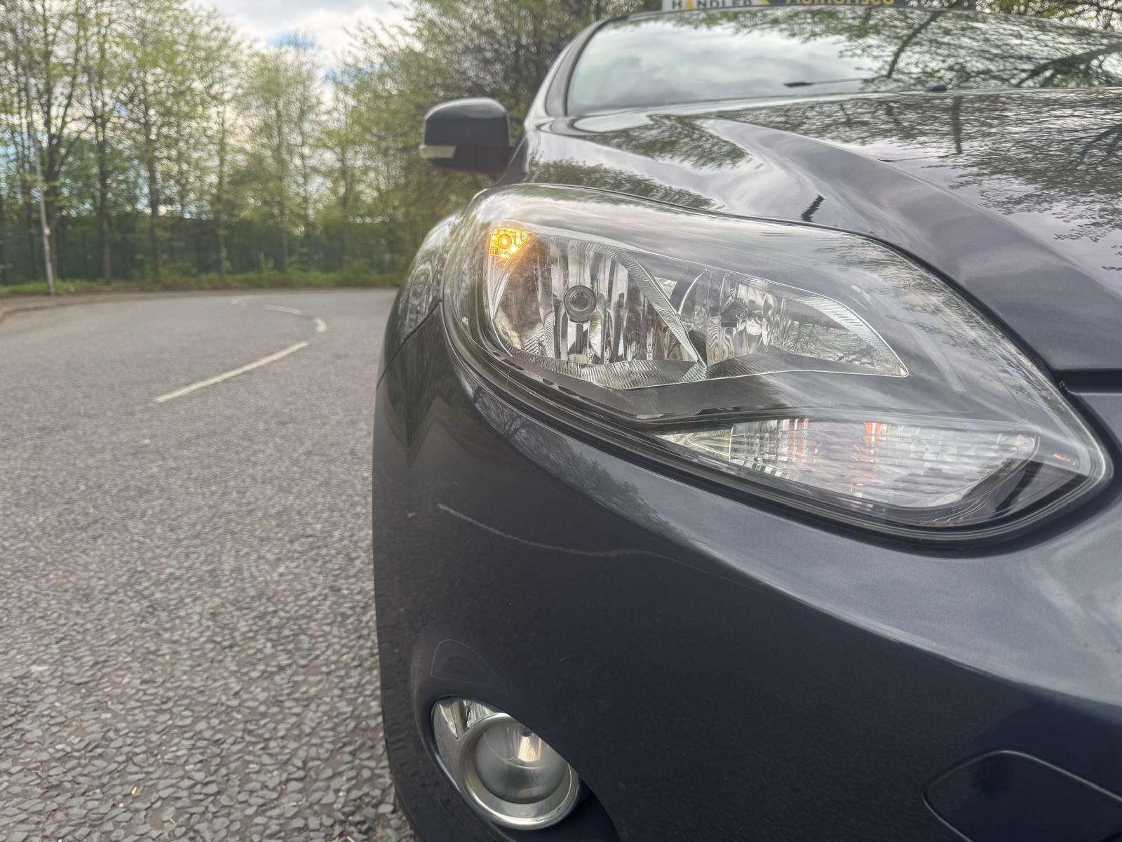 Ford Focus - Image 42