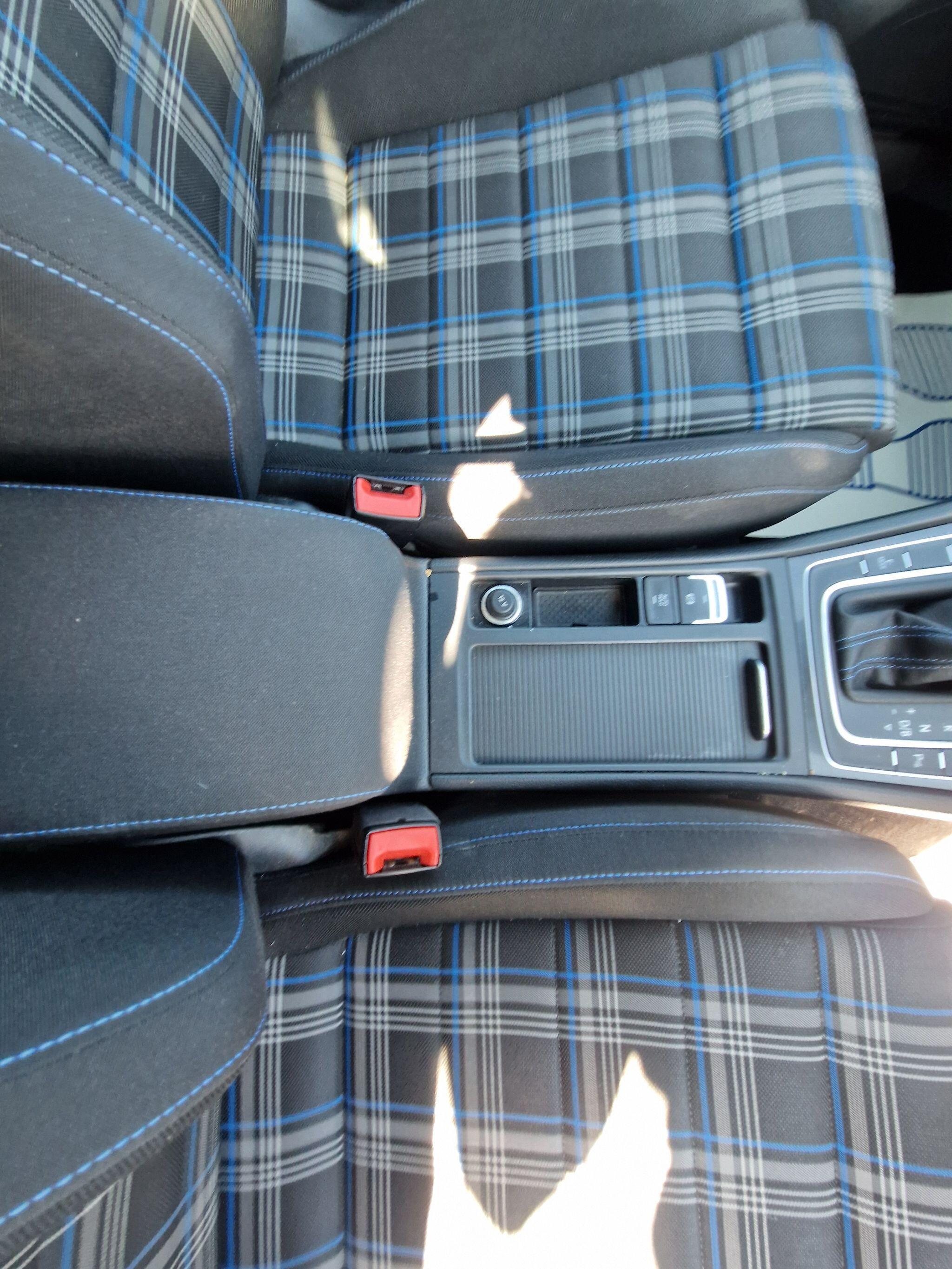 Volkswagen Golf - Image 29