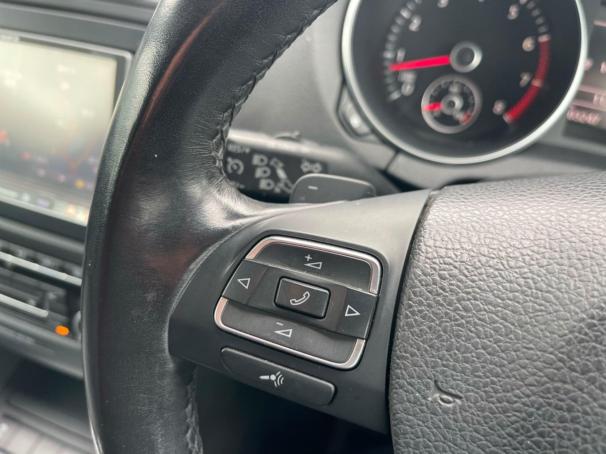 Volkswagen Golf - Image 20