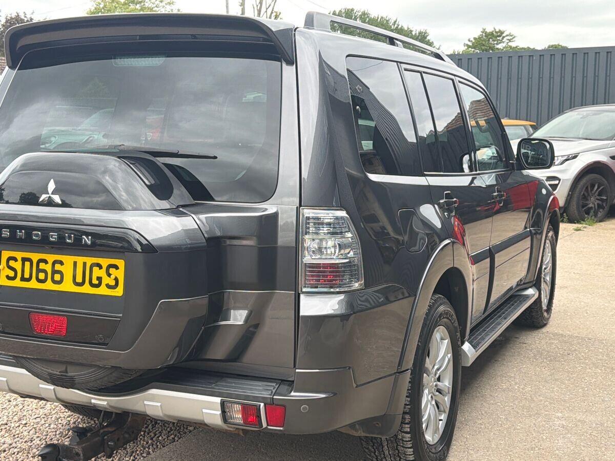Mitsubishi Shogun - Image 15