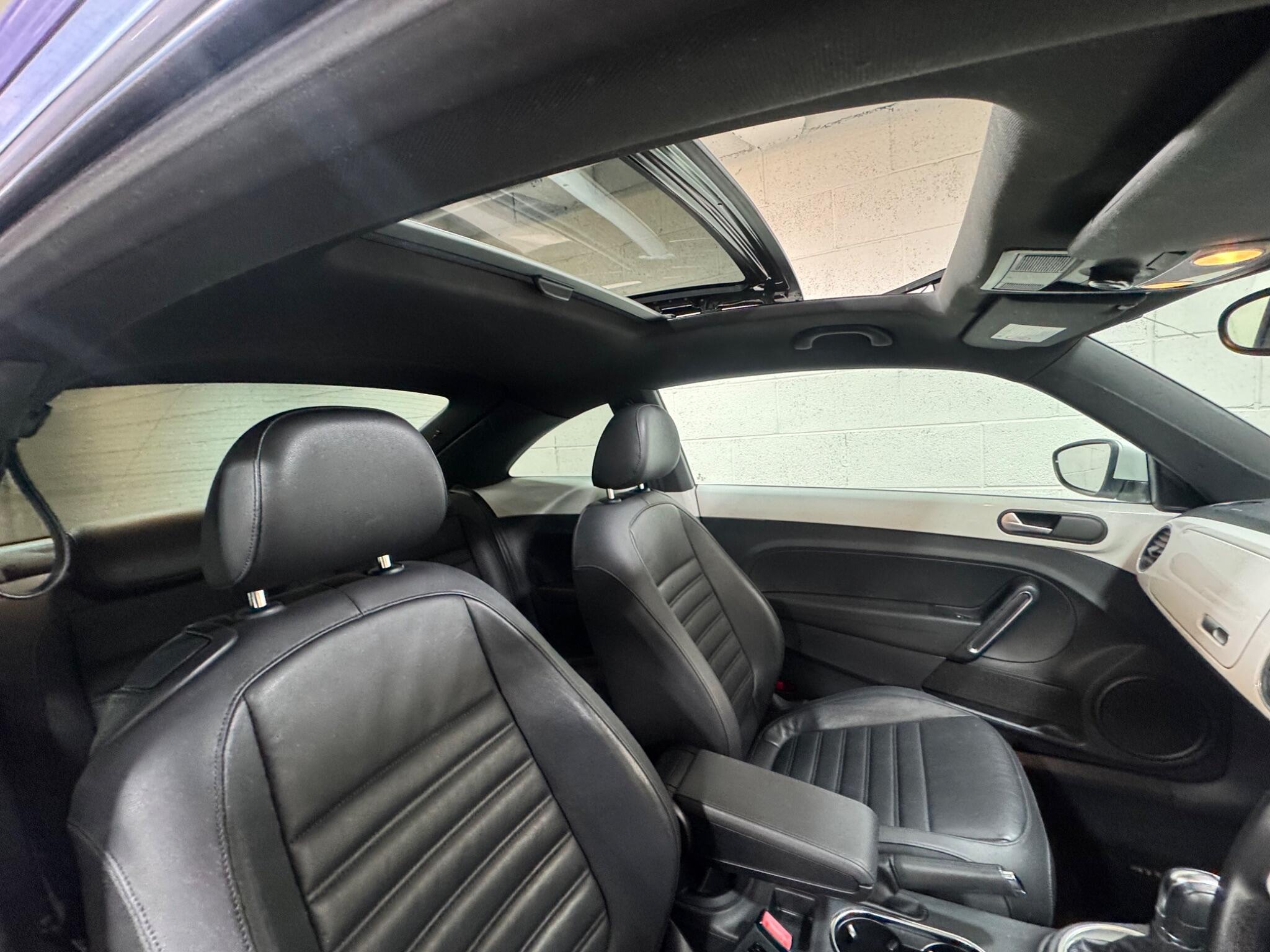 Volkswagen Beetle - Image 10