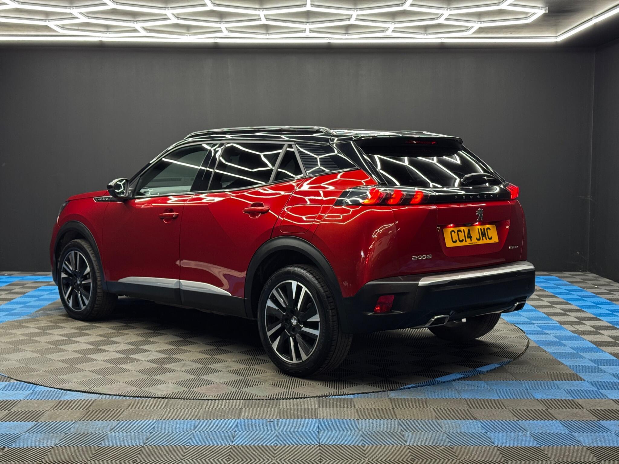 Peugeot 2008 - Image 7