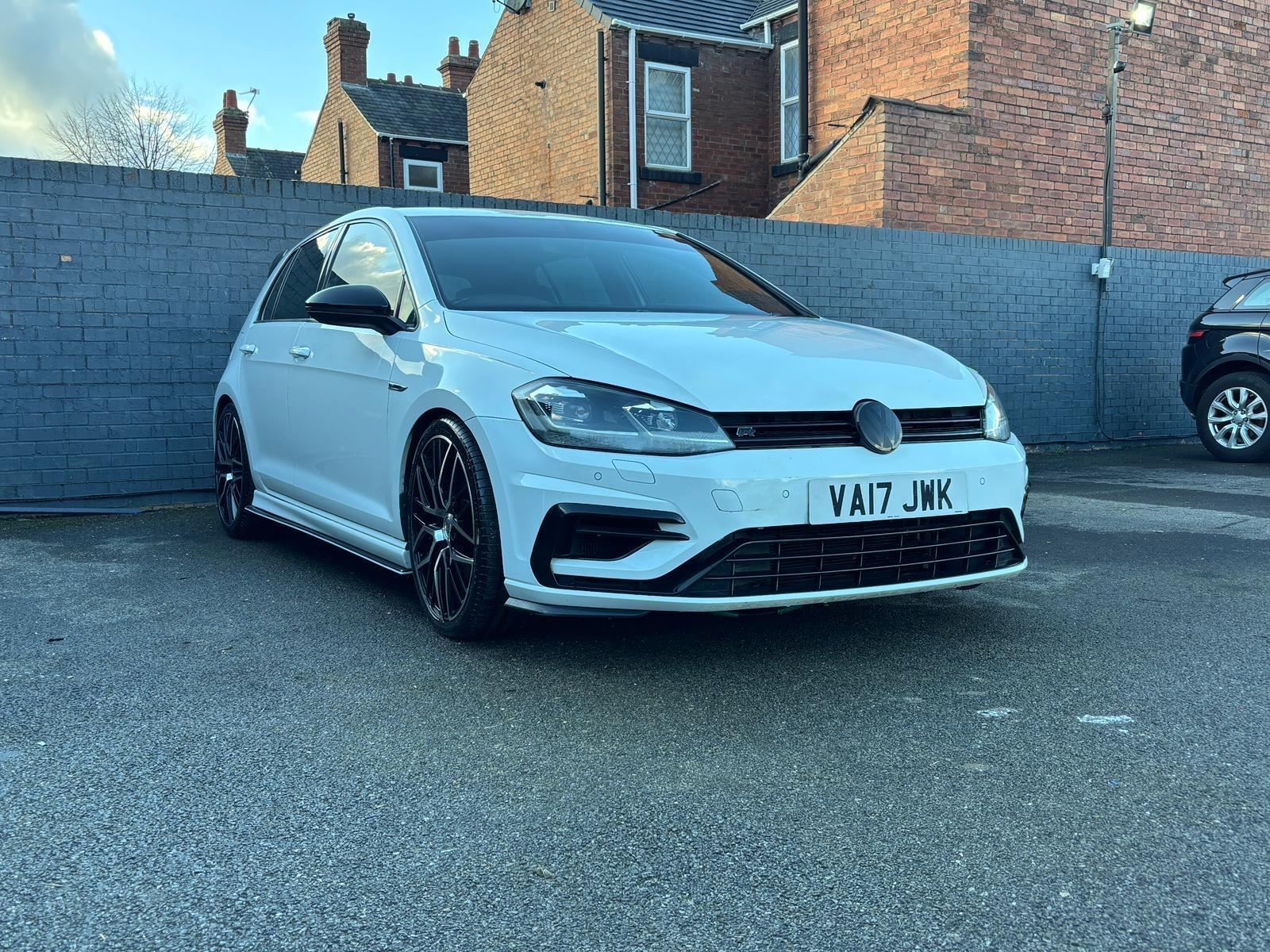 Volkswagen Golf - Image 15