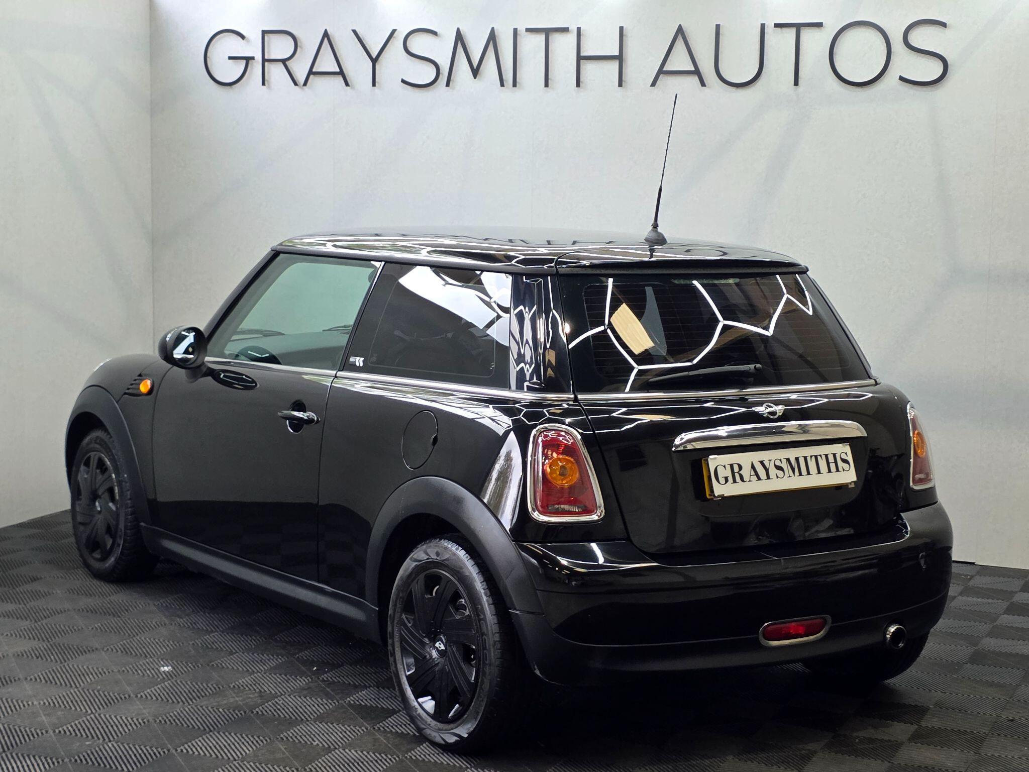 MINI Hatch - Image 2