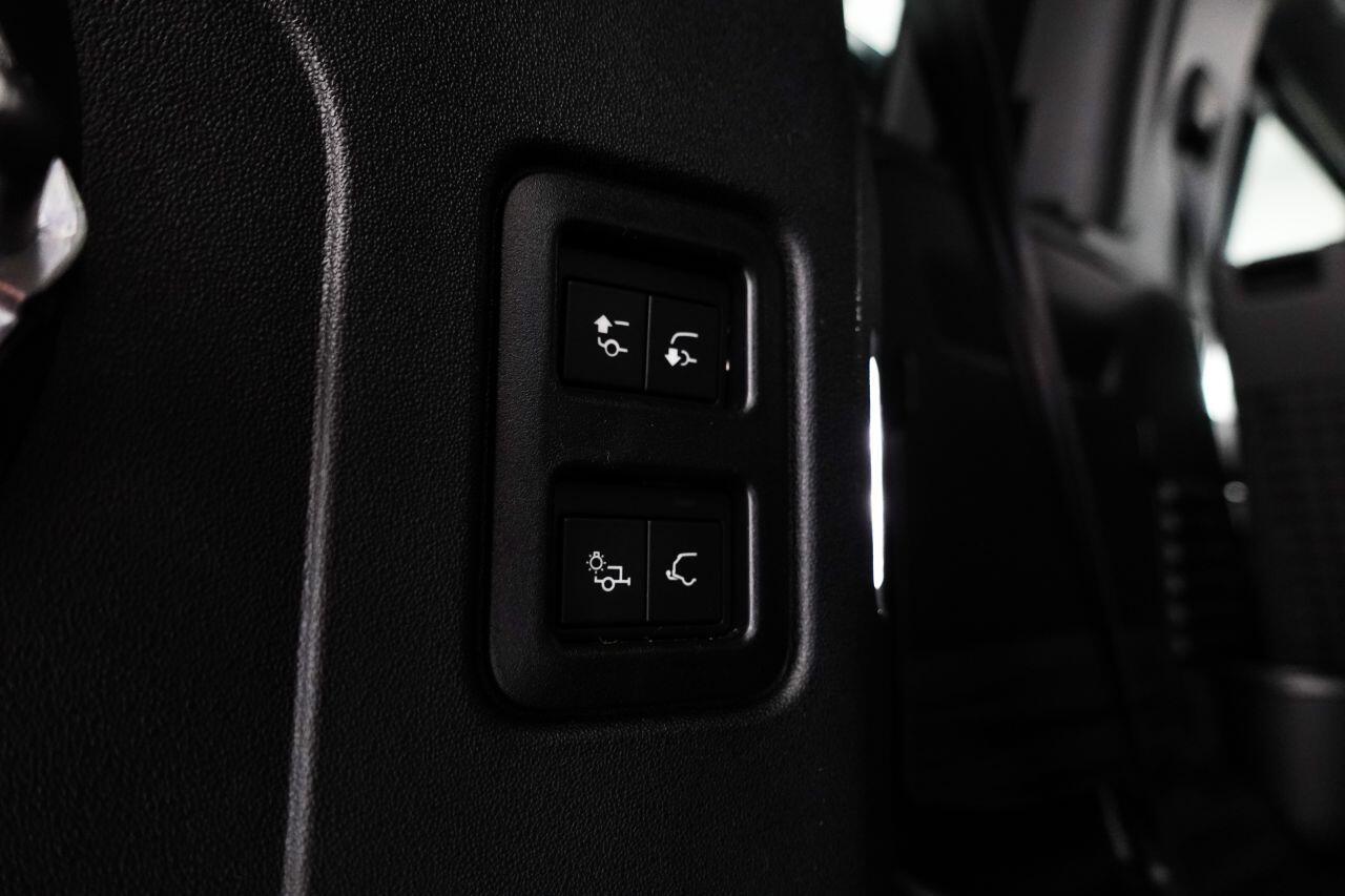 Land Rover Defender 110 - Image 42