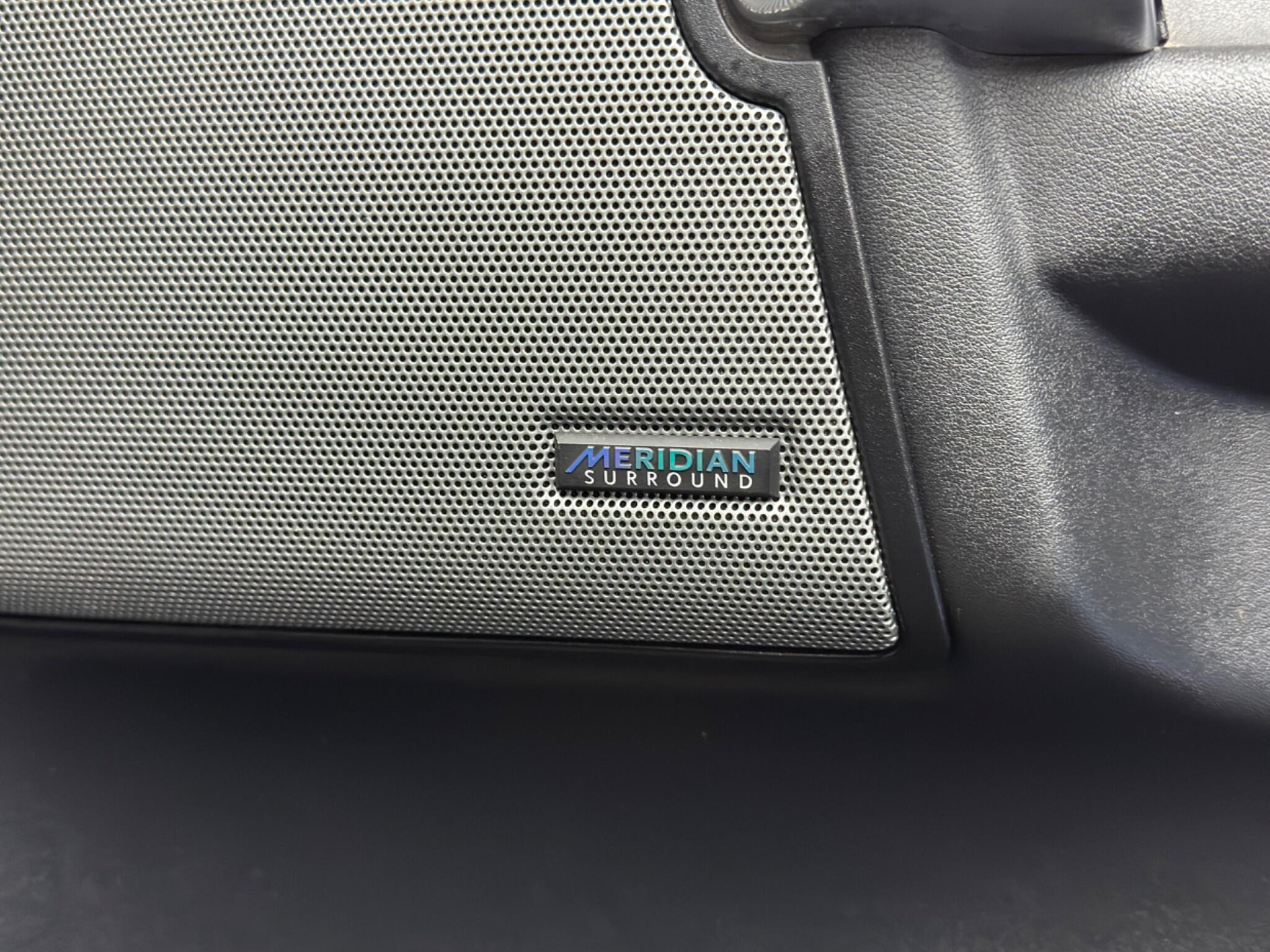 Land Rover DISCOVERY 4 - Image 43