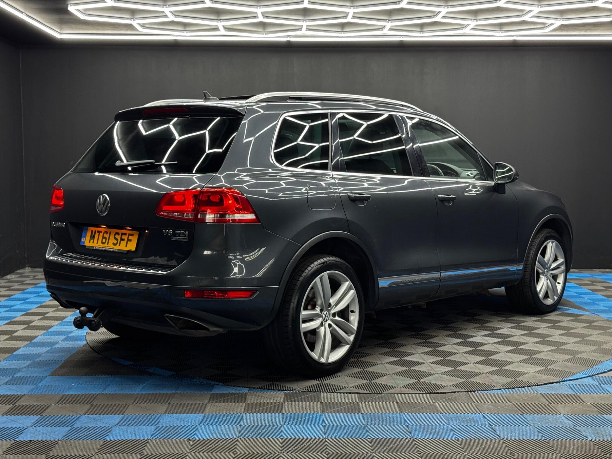 Volkswagen Touareg - Image 5