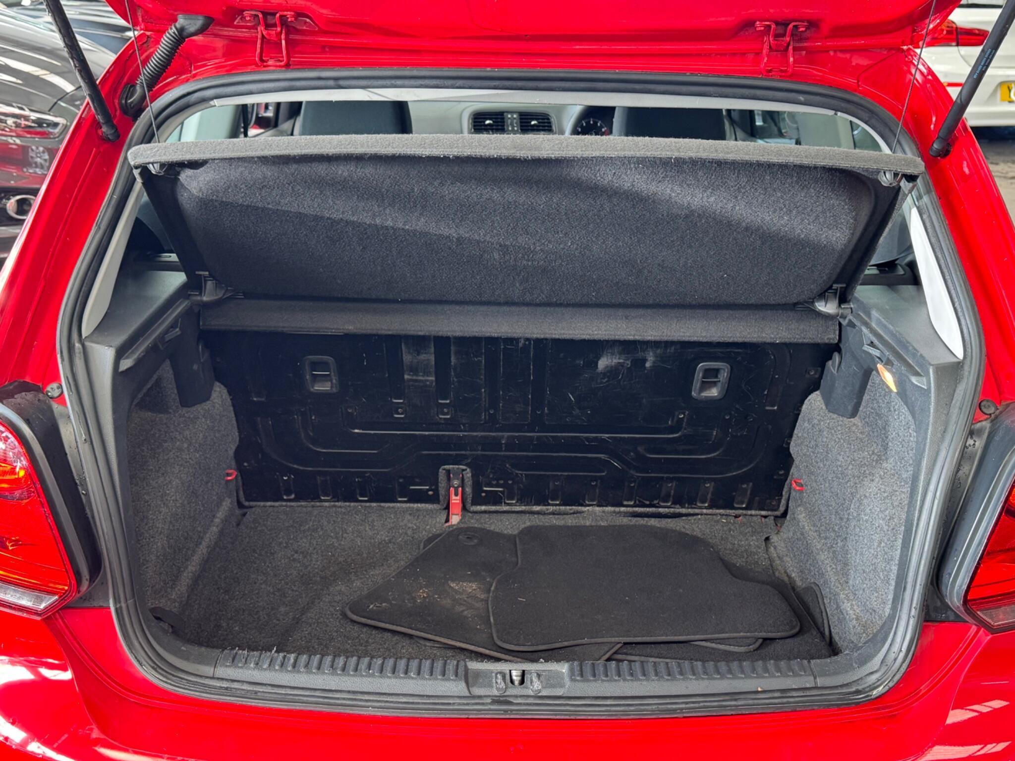 Volkswagen Polo - Image 33