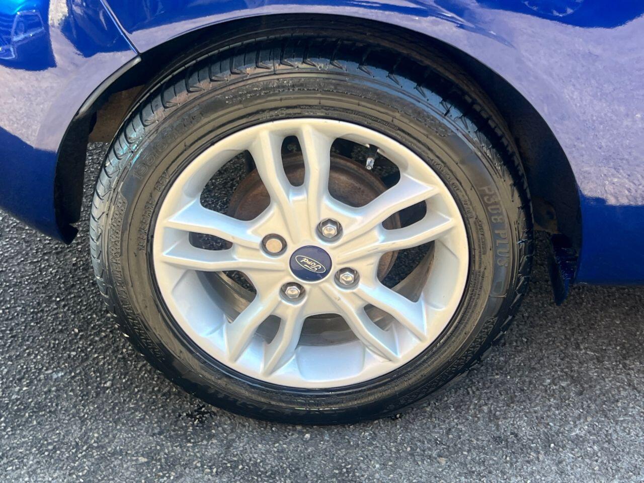 Ford Fiesta - Image 27