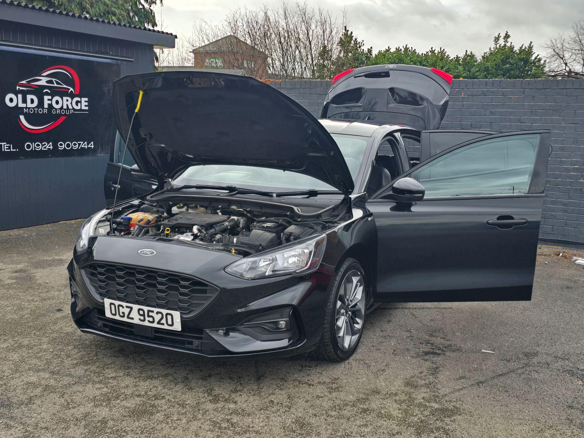 Ford Focus - Image 15