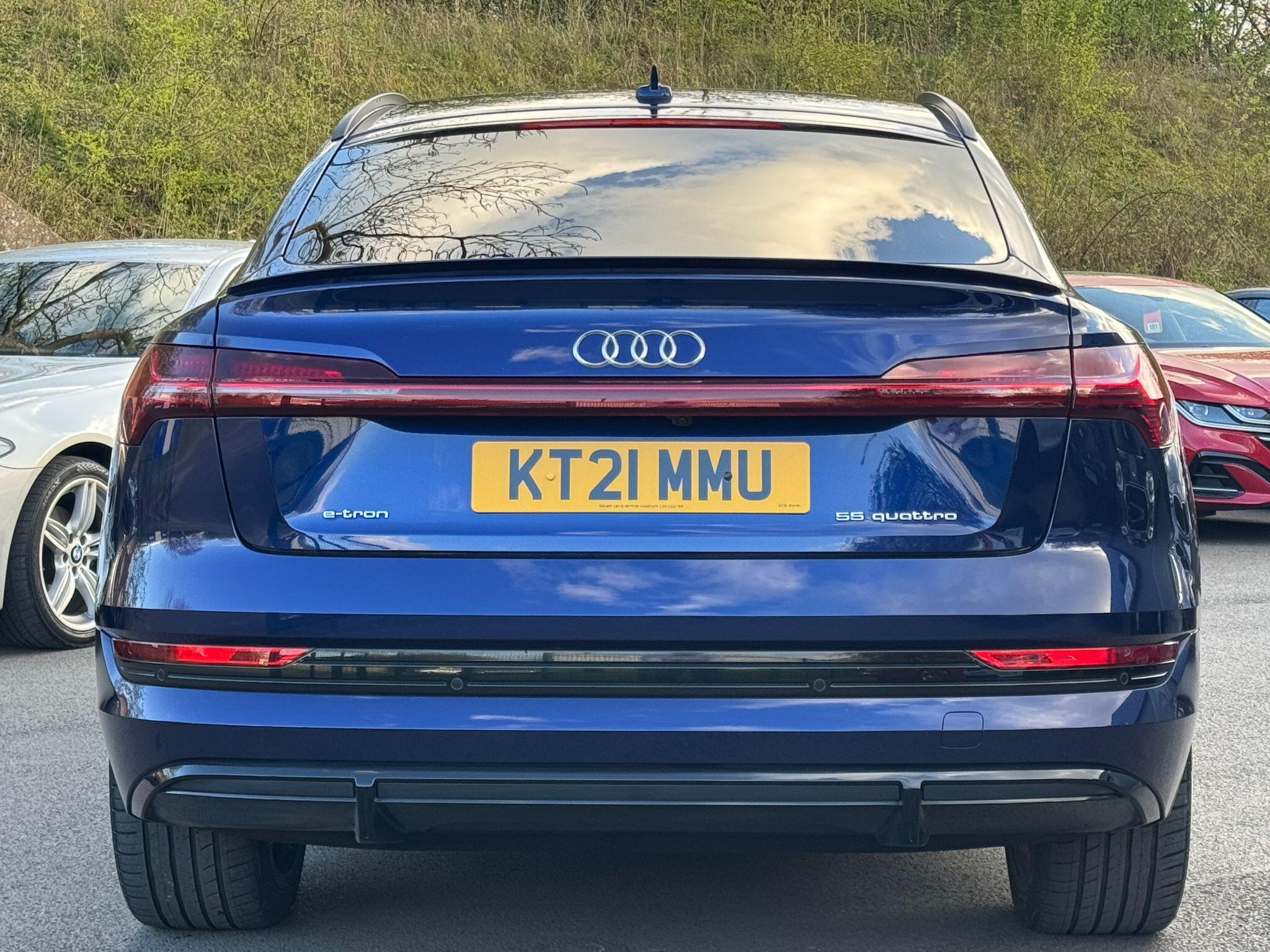 Audi E-Tron - Image 12