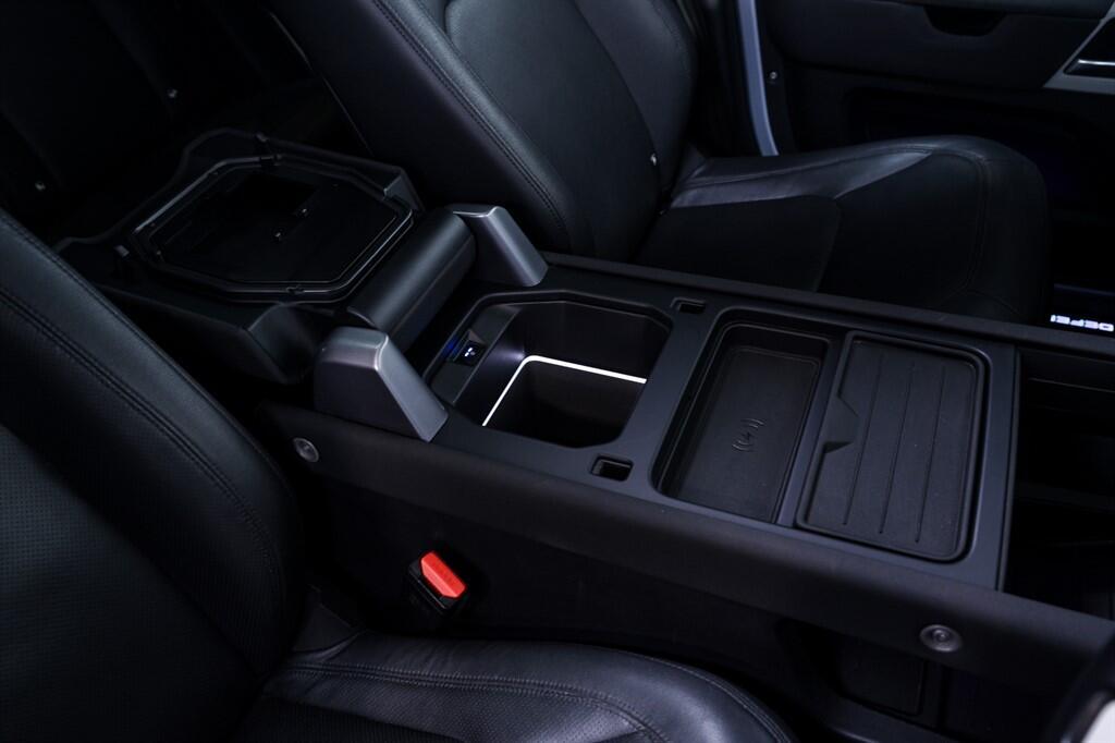 Land Rover Defender 110 - Image 32