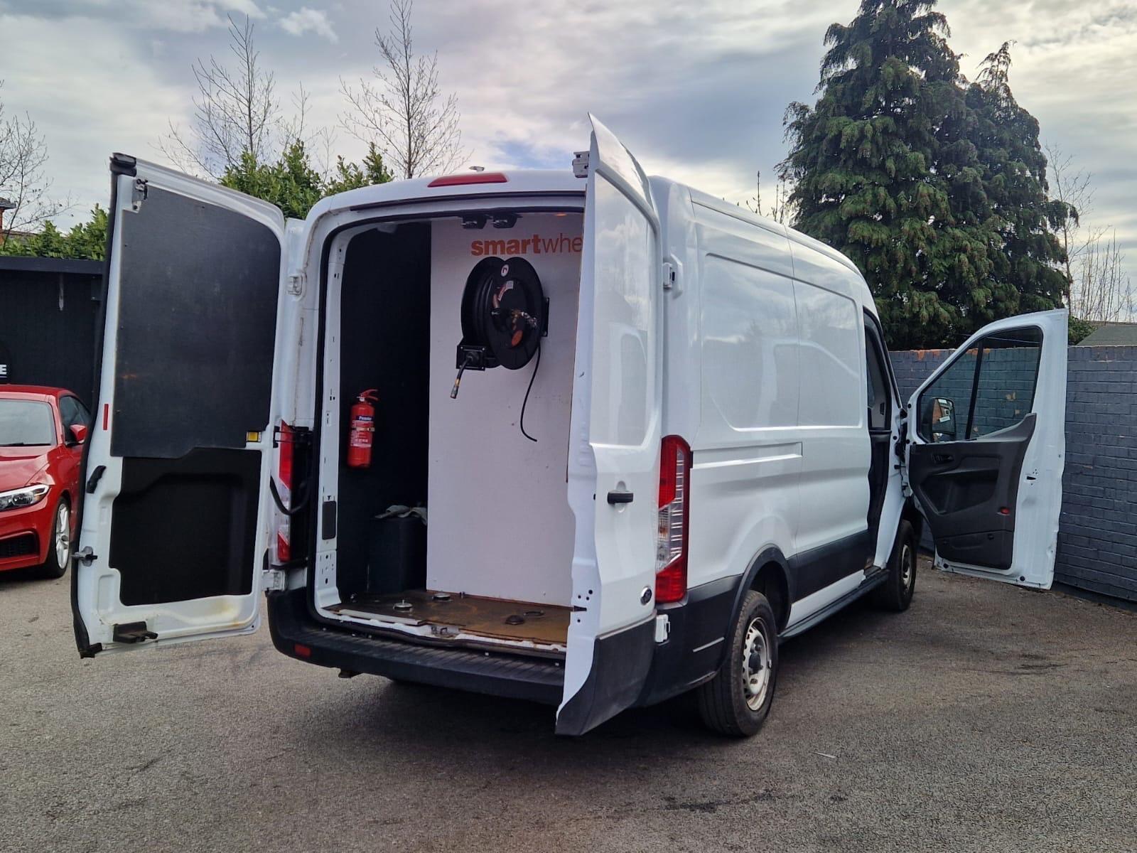 Ford Transit - Image 22
