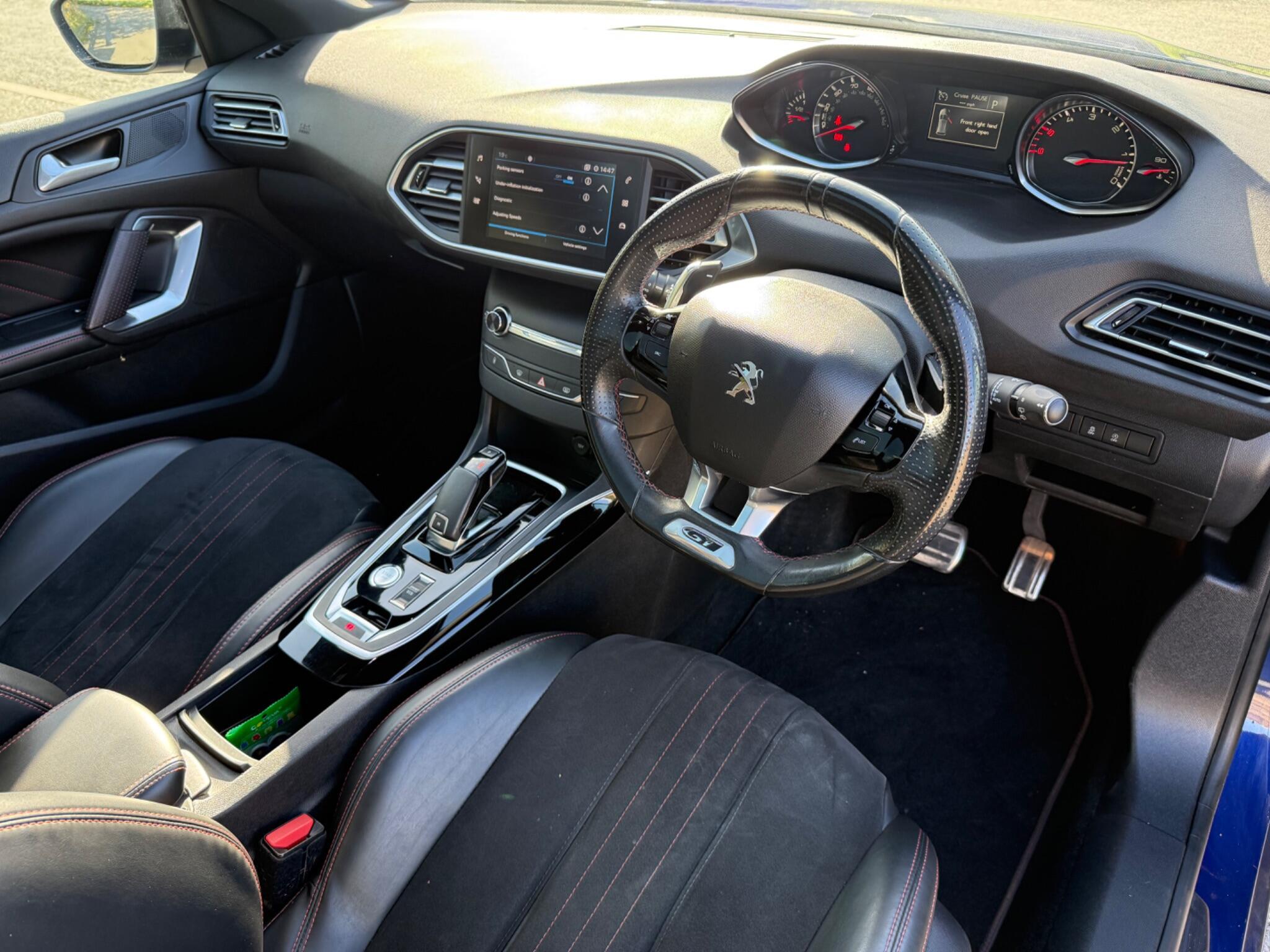Peugeot 308 SW - Image 14