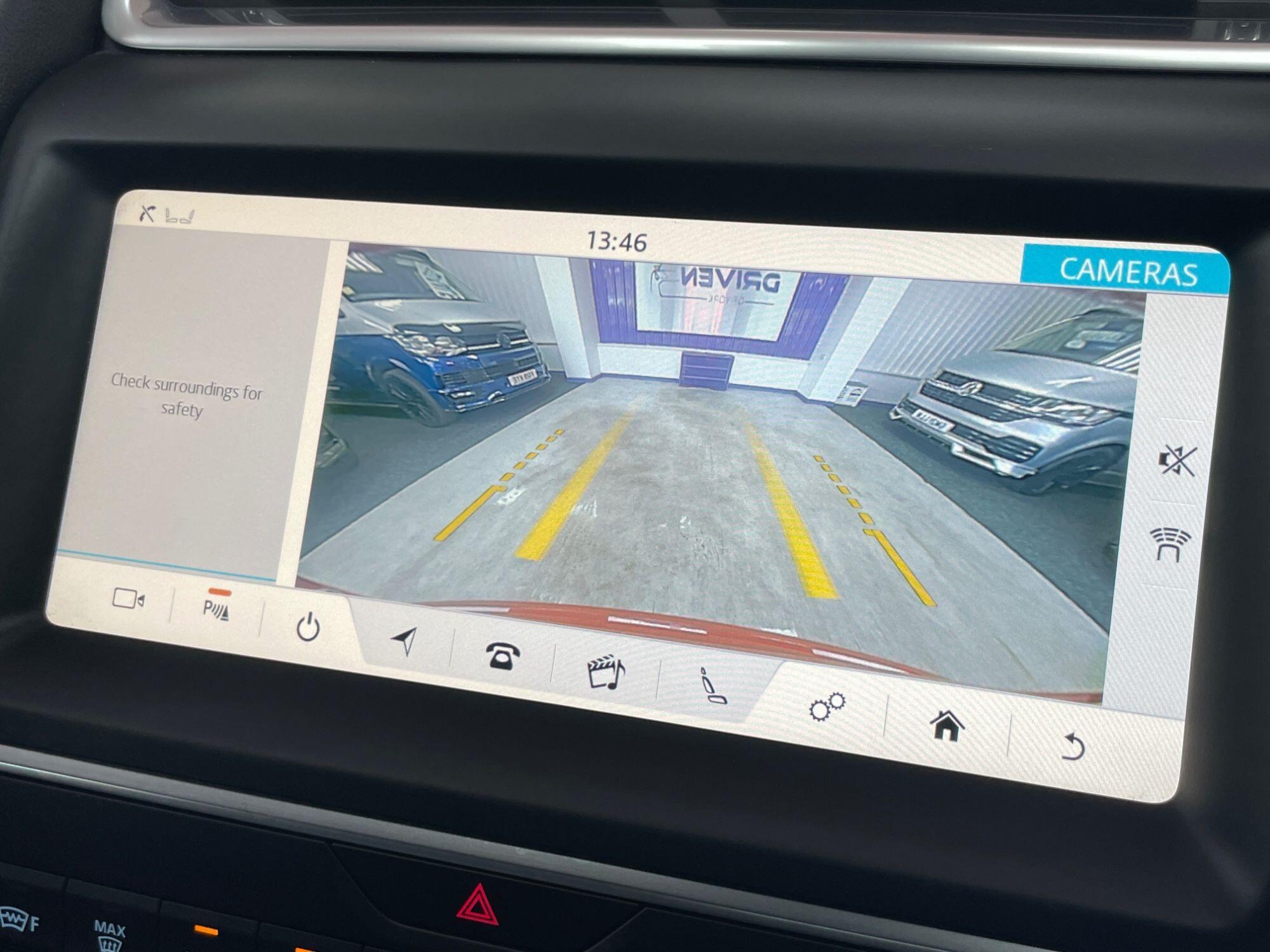 Jaguar E-Pace - Image 40