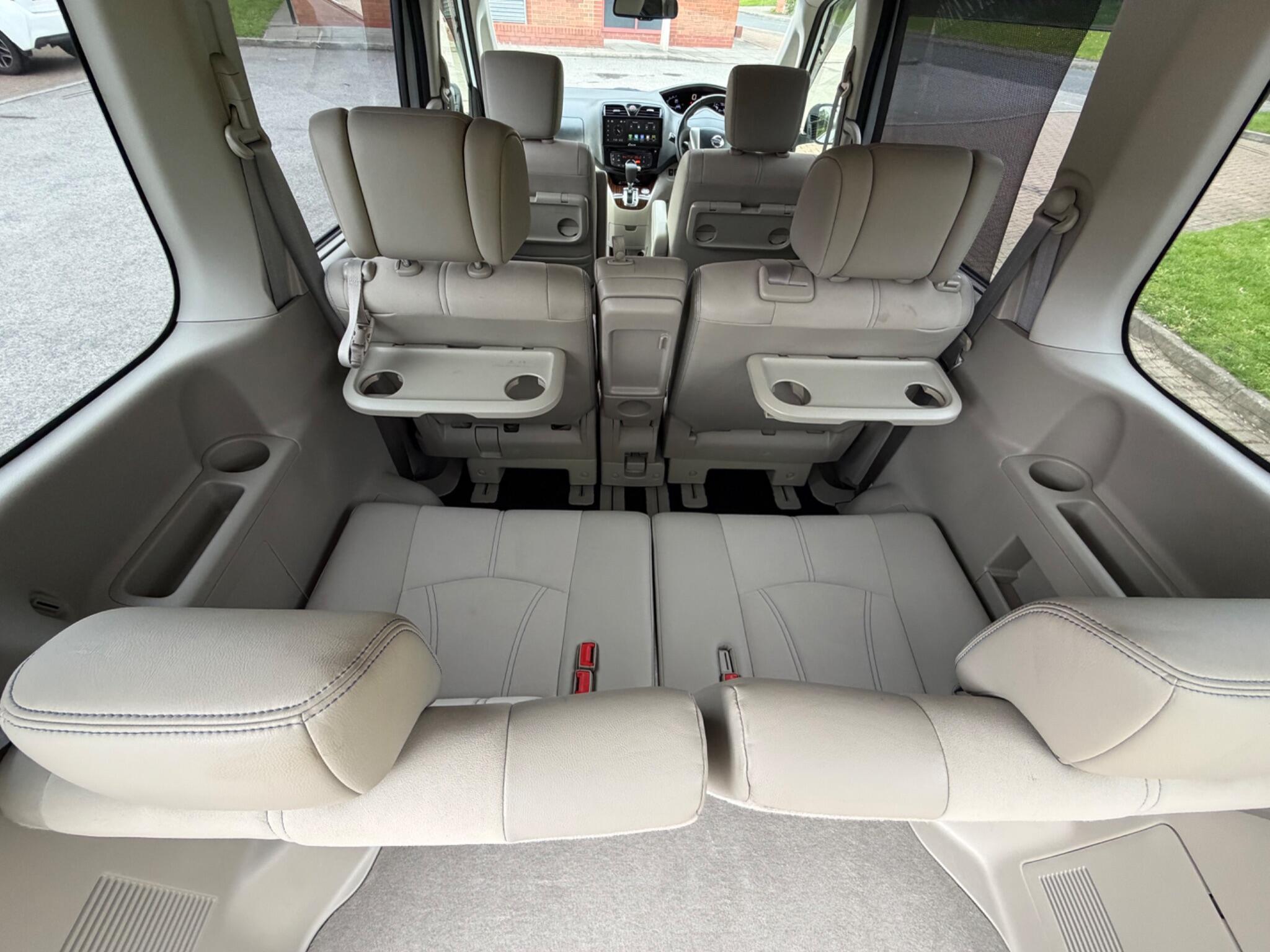 Nissan Serena - Image 46