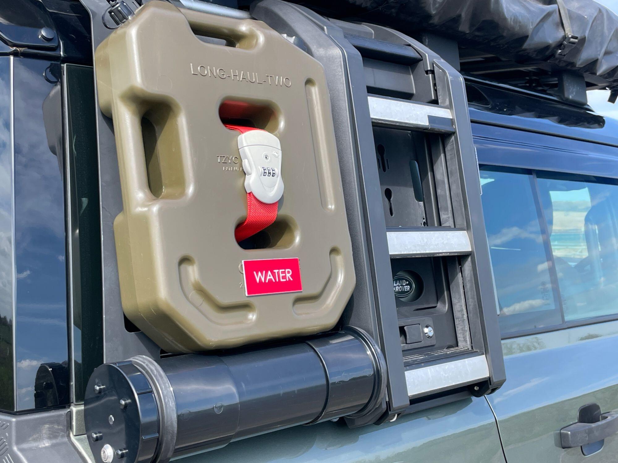 Land Rover Defender - Image 14