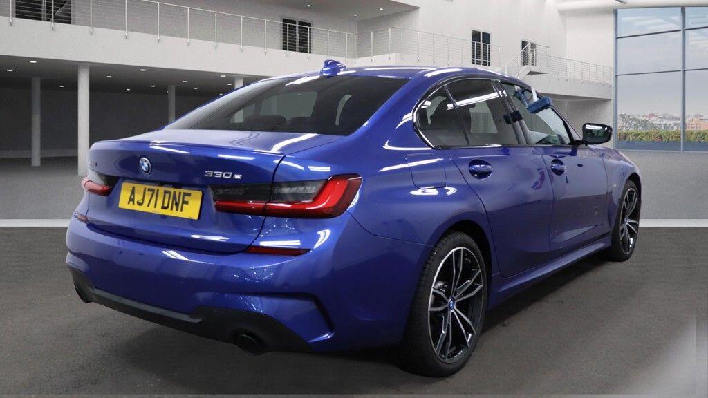 BMW 3 Series - Image 7