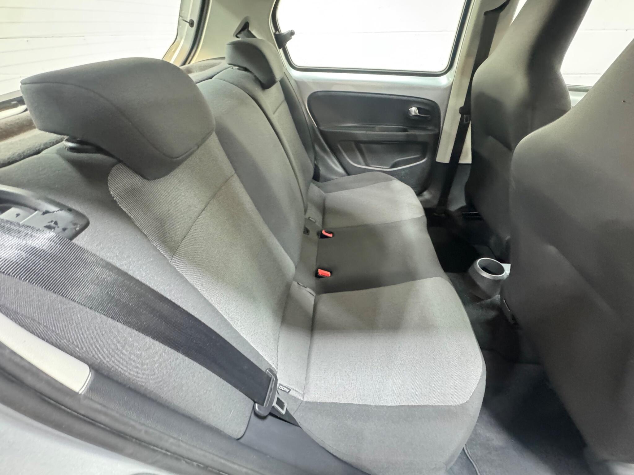 Volkswagen up! - Image 12