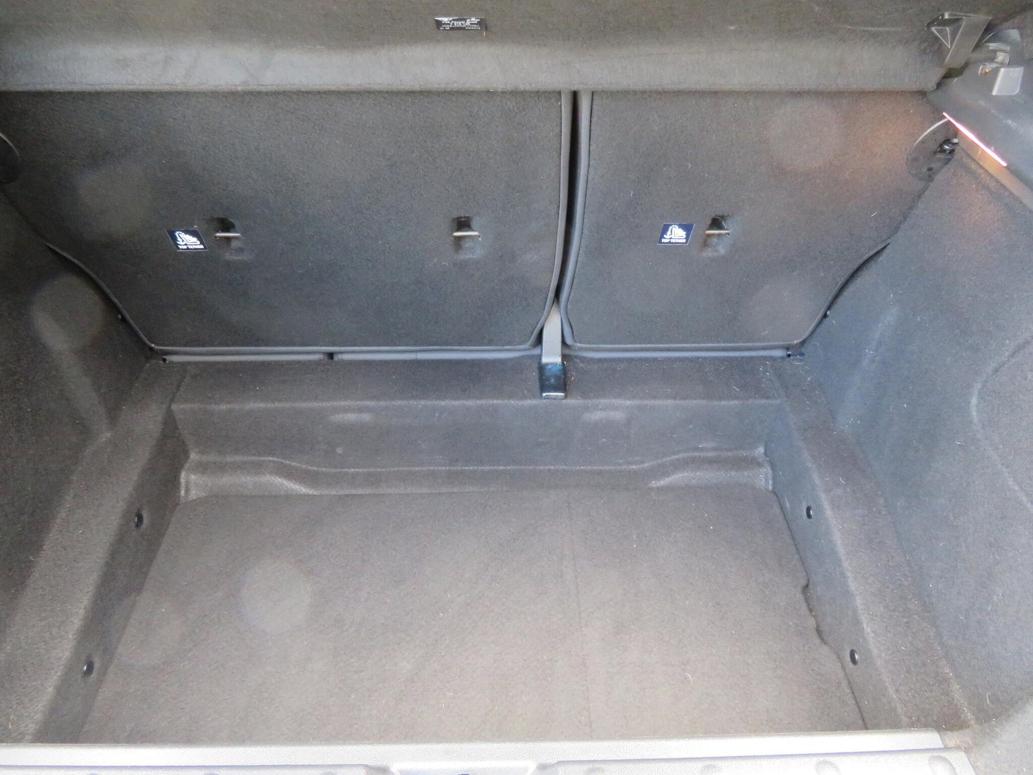 MINI Hatch - Image 7