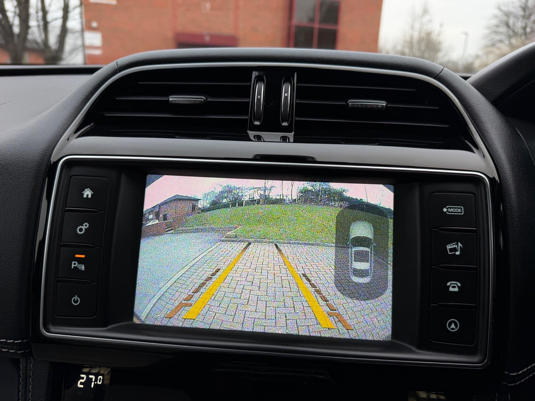 Jaguar F-Pace - Image 74