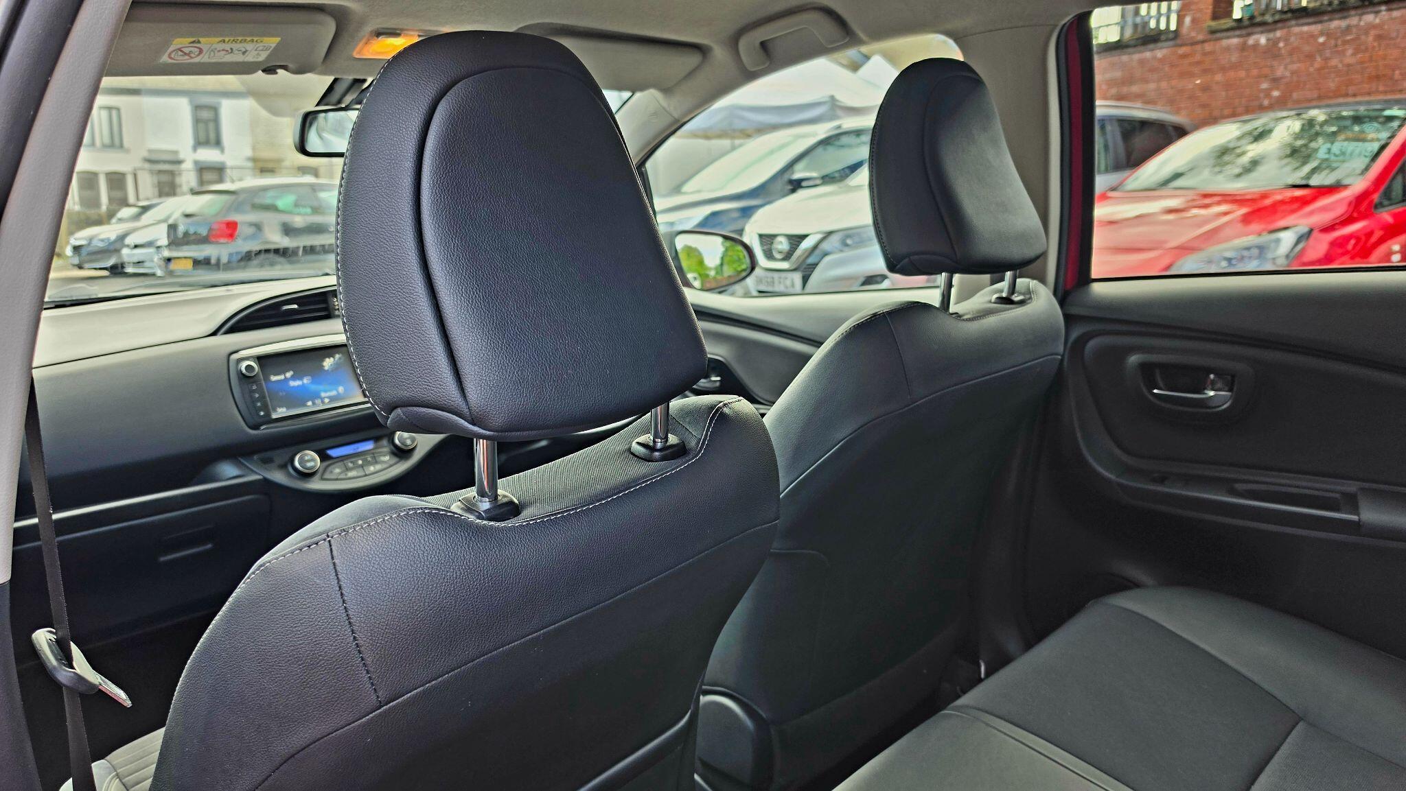 Toyota Yaris - Image 17