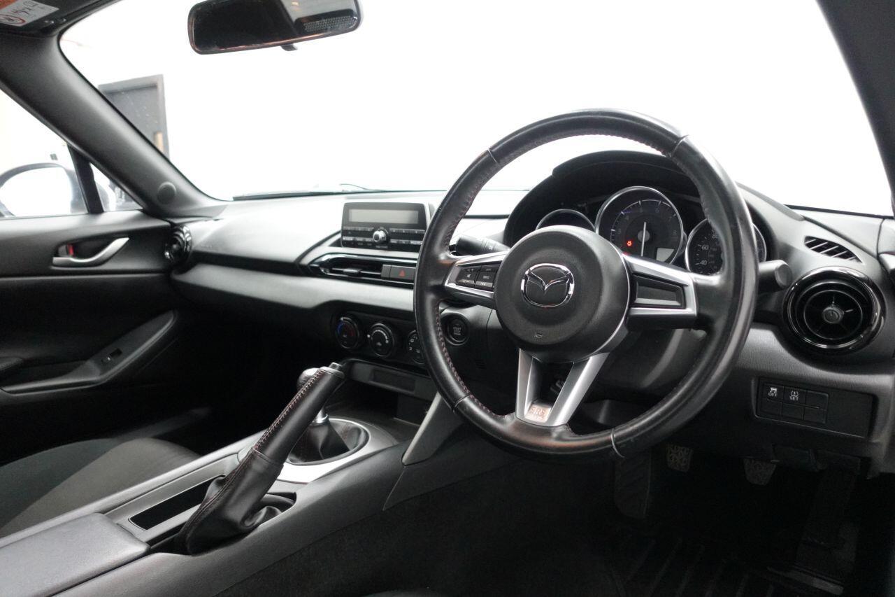 Mazda MX-5 - Image 18