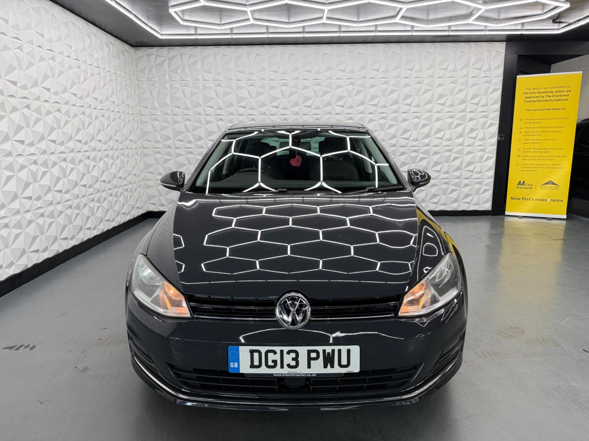 Volkswagen Golf - Image 4