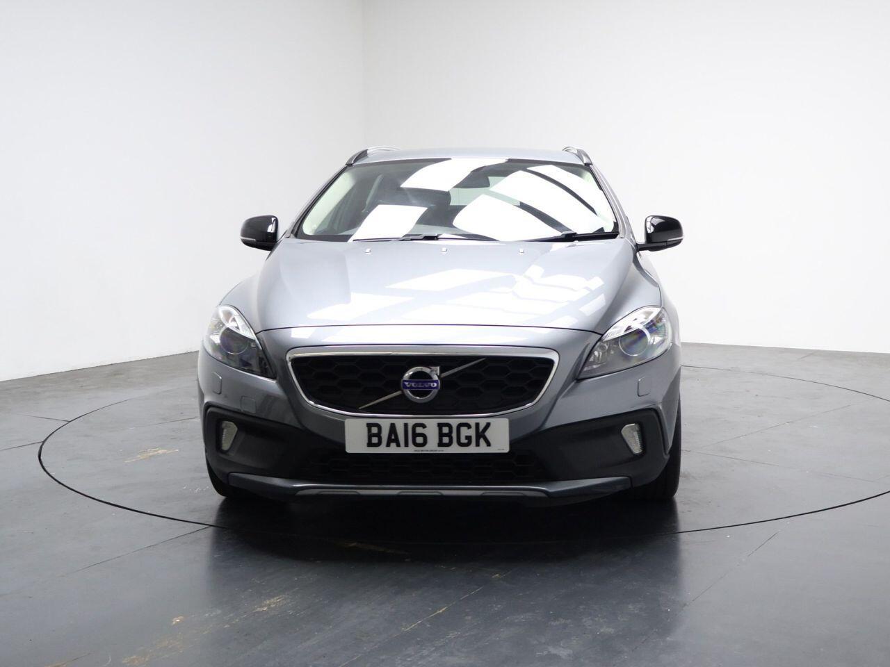 Volvo V40 CROSS COUNTRY - Image 5